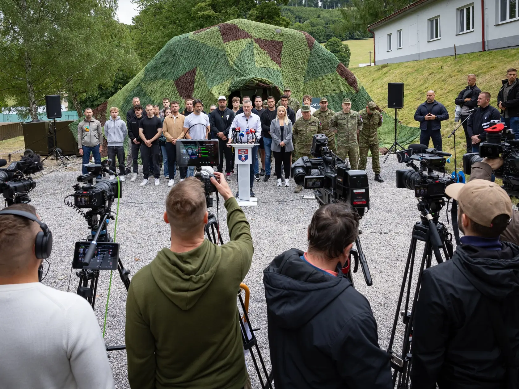 Politici sa zaprisahali, že špeciálny prístup vyžadovať nebudú.