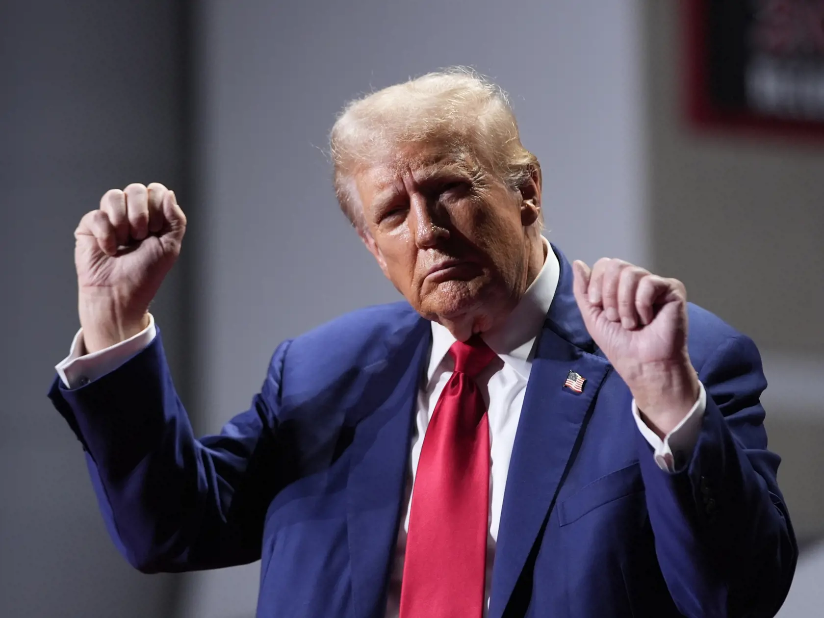 Podľa čoho si Donald Trump asi vyberá zamestnankyne?