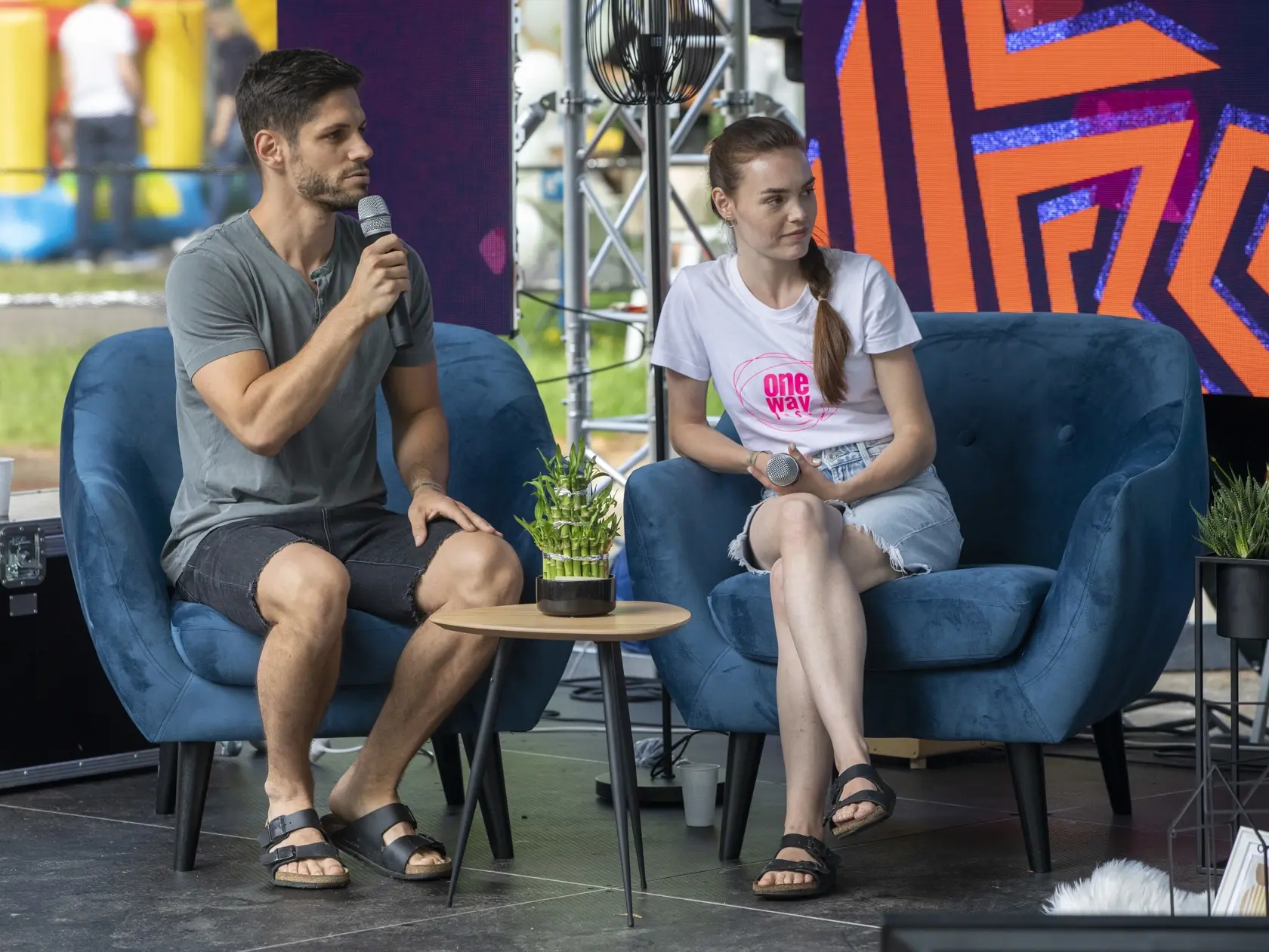 One Way Fest spoločenstva milosť. Zúčastnil sa ho aj futbalista Erik Čikoš. Toho spovedali v rámci diskusie manželia Bartalosovci.