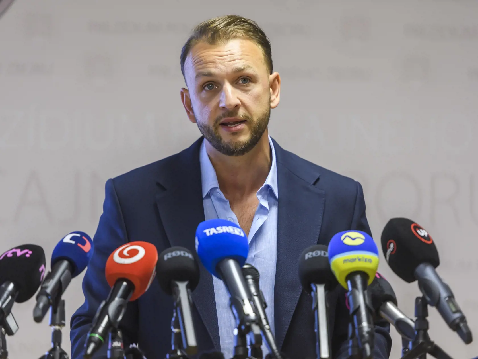 Na snímke minister vnútra SR Matúš Šutaj Eštok (Hlas-SD) počas tlačového brífingu Policajného zboru SR k štvrtkovému incidentu pred domom zvoleného prezidenta SR Petra Pellegriniho v Bratislave 31. mája 2024.