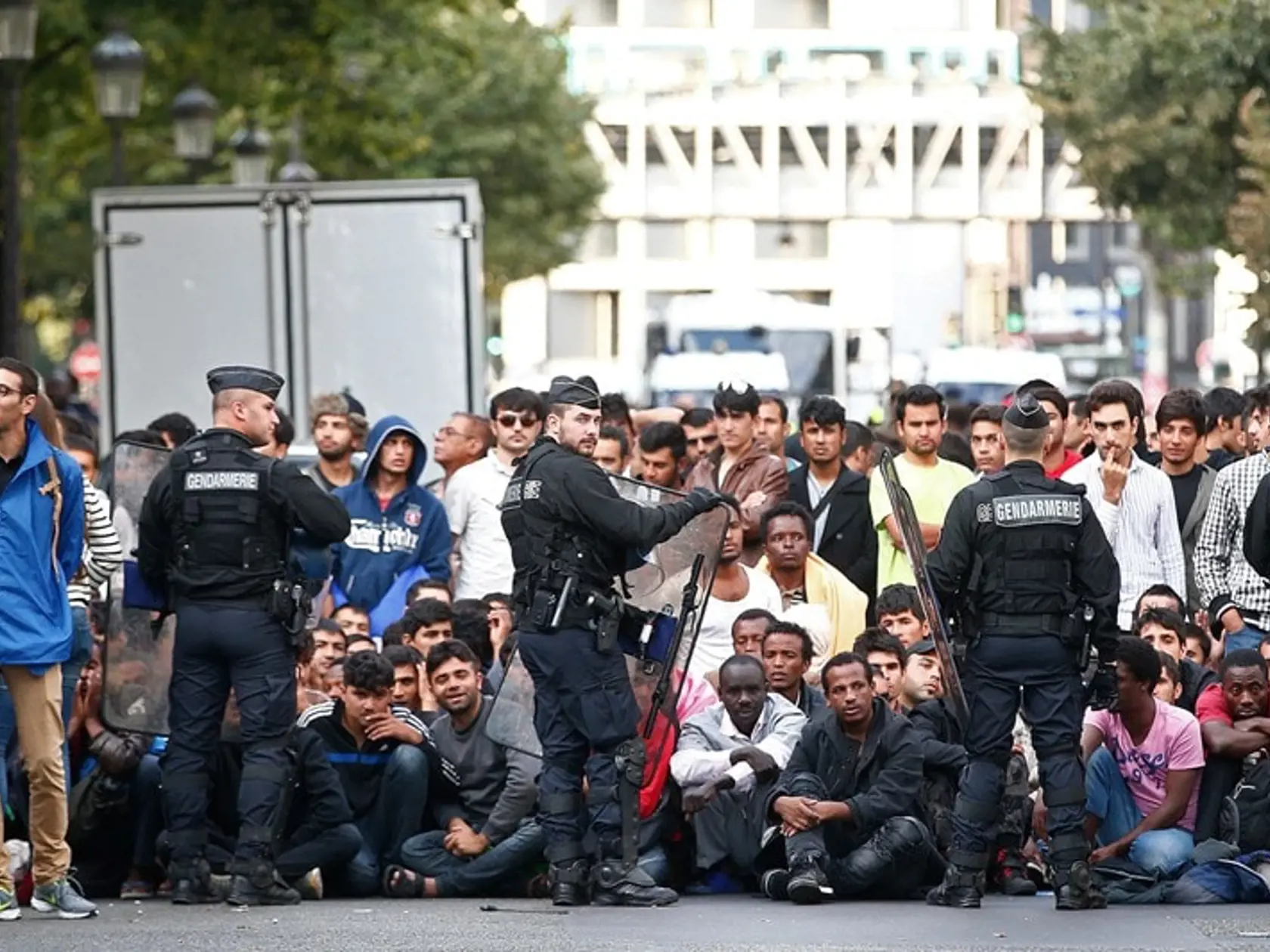 Pomôže NATO obmedziť migráciu do EÚ?