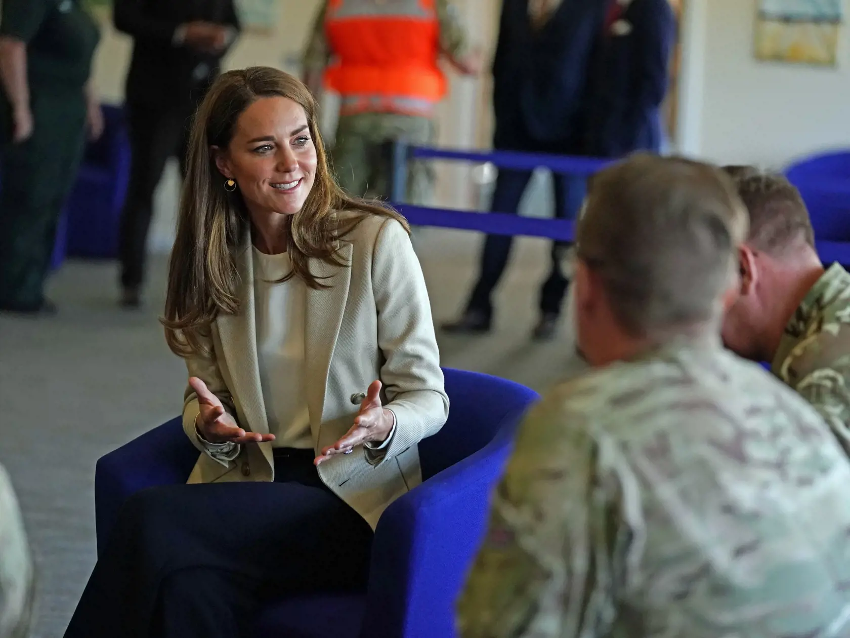 Kate Middleton sa stretla s vojakmi, ktorí pomáhali pri evakuáciách z Afganistanu.