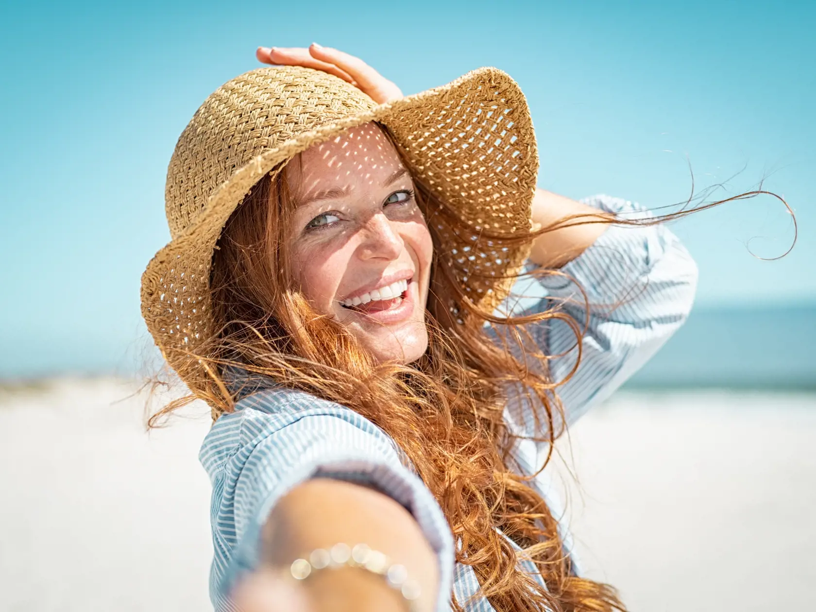 Portrait,Of,Beautiful,Mature,Woman,In,Casual,Wearing,Straw,Hat
