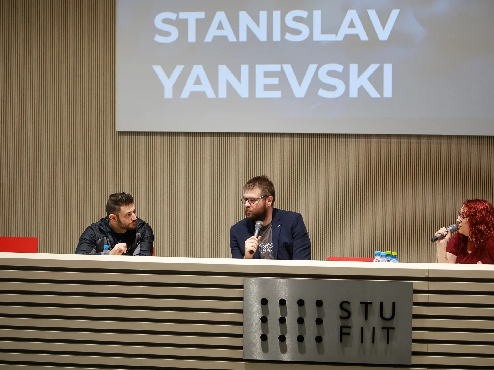 Panelová diskusia so Stanislavom Yanevskim.
