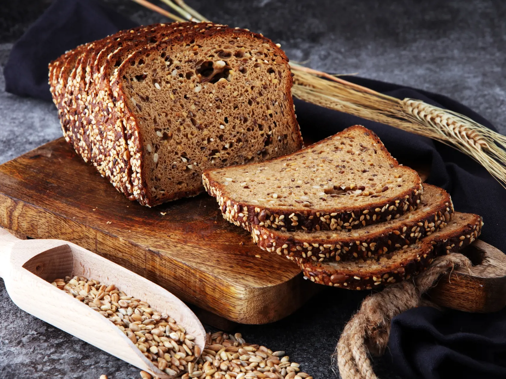 Sliced,Rye,Bread,On,Cutting,Board.,Whole,Grain,Rye,Bread