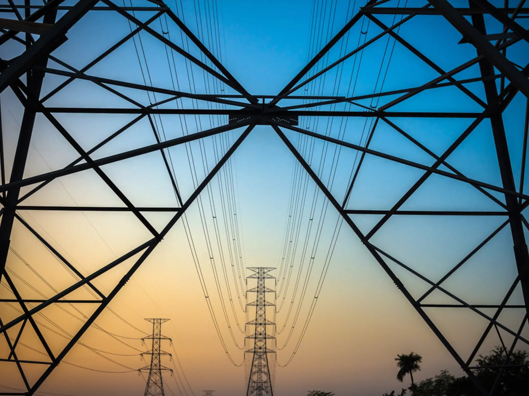 Najväčší alternatívny dodávateľ energií Slovakia Energy vo štvrtok podal Úradu pre reguláciu sieťových odvetví (ÚRSO) žiadosť o odňatie licencií na obchod s elektrinou a zemným plynom a požiadal o možnosť ukončenia svojej činnosti na slovenskom energetickom trhu k najbližšiemu možnému termínu. Informoval o tom mediálny zástupca firmy, spoločnosť Arthur media a informáciu potvrdil aj ÚRSO.