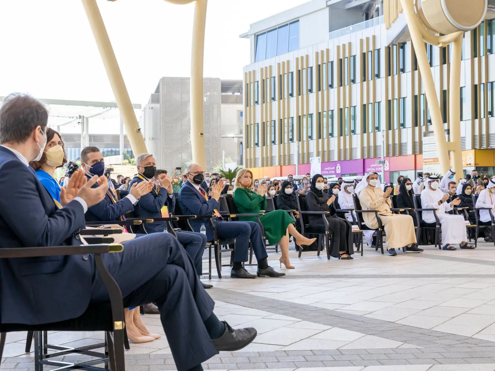 Divákov Národného slovenského dňa v Dubaji očaril svojím tanečným a speváckym vystúpením aj folklórny súbor SĽUK.