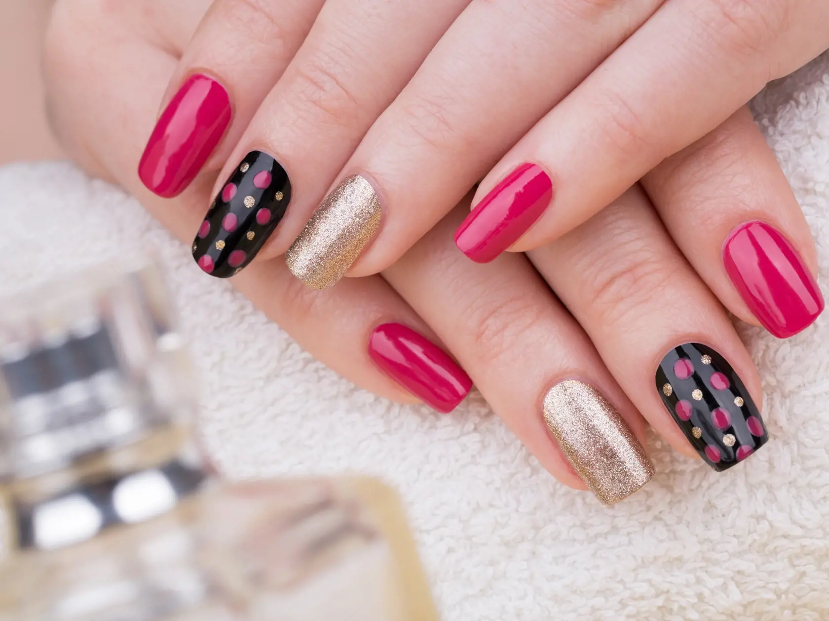 Manicure,-,Beauty,Treatment,Photo,Of,Nice,Manicured,Woman,Fingernails.