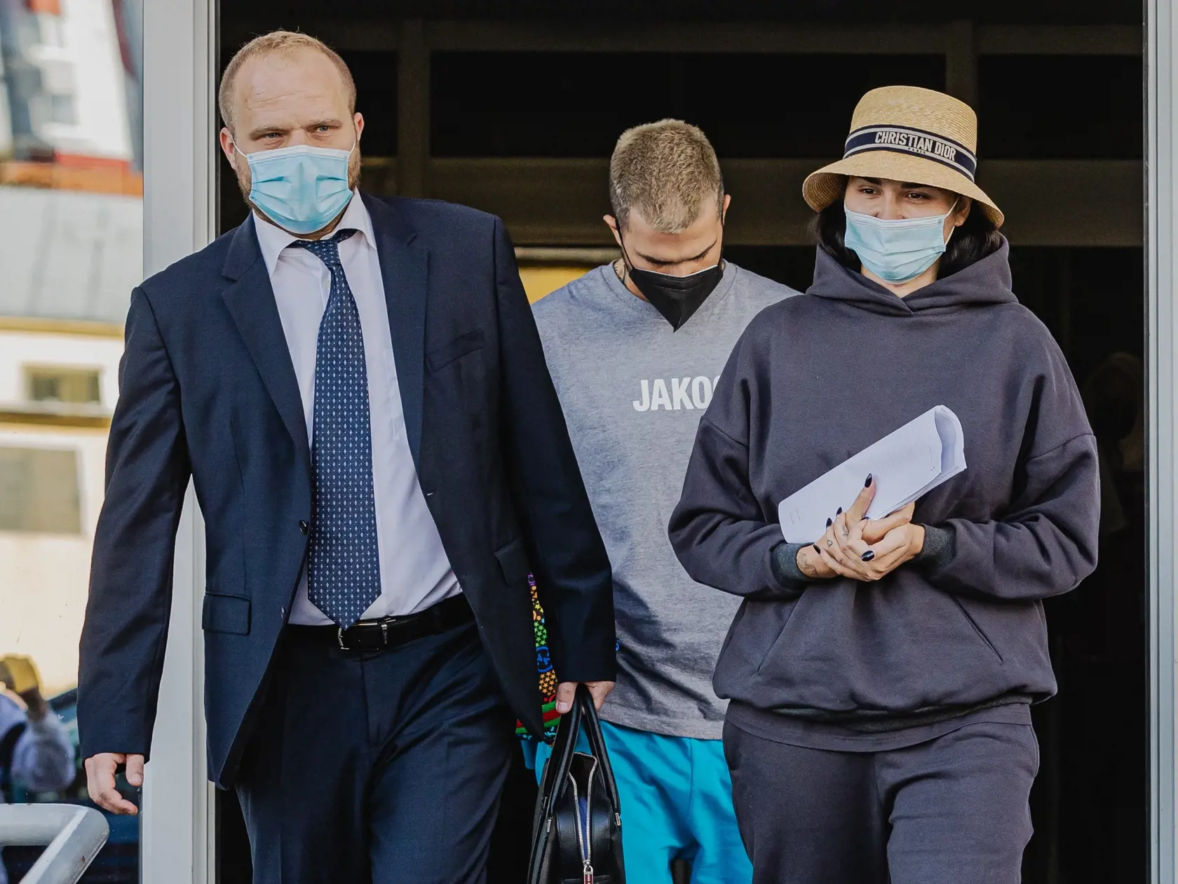 Sudca pre pripravné konanie rozhodoval na Špecializovanom trestnom súde o návrhu na väzobné stíhanie 10 osôb pre drogovú trestnú činnosť. Do väzby nevzal Zuzanu Strausz Plačkovú a jej manžela Reného Strausza, ktorí budú stíhaní na slobode. Na snímke Zuzana Strausz Plačková a René Strausz.
