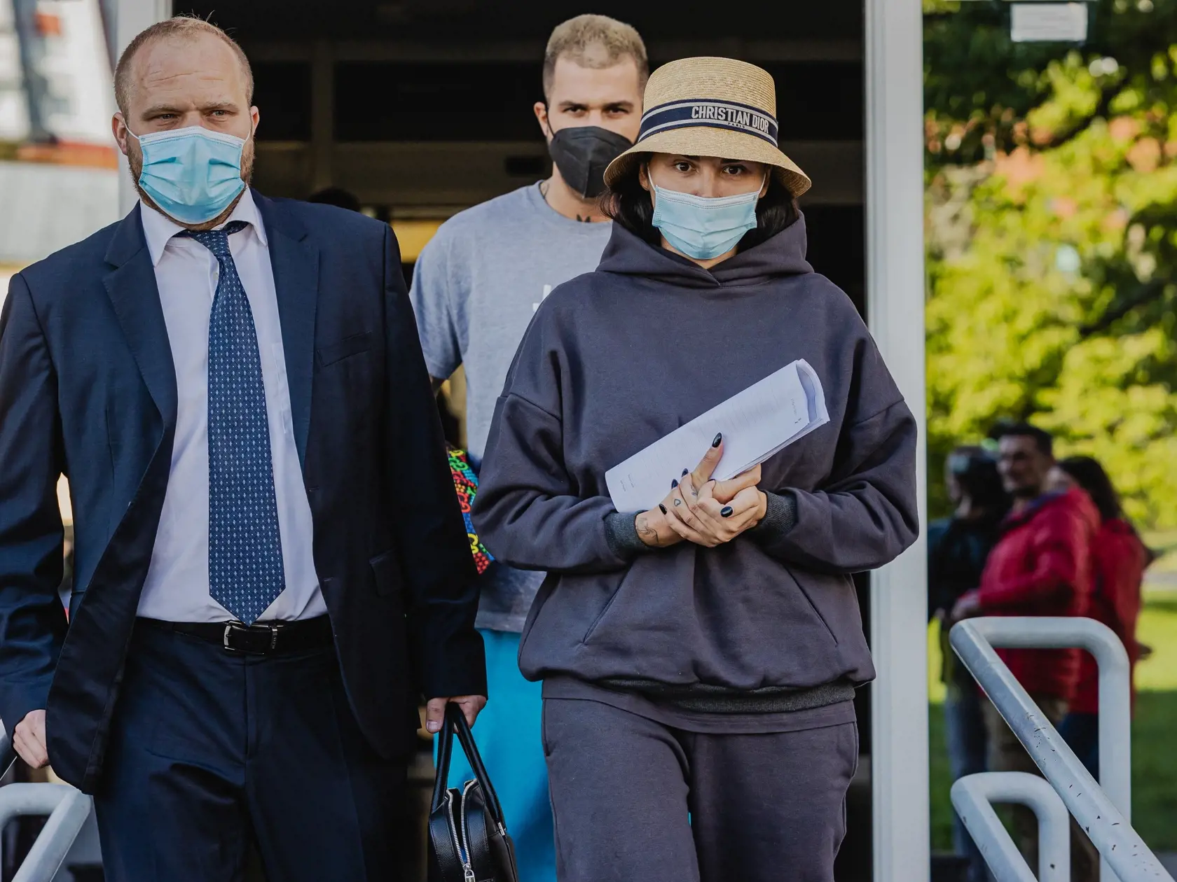 Sudca pre pripravné konanie rozhodoval na Špecializovanom trestnom súde o návrhu na väzobné stíhanie 10 osôb pre drogovú trestnú činnosť. Do väzby nevzal Zuzanu Strausz Plačkovú a jej manžela Reného Strausza, ktorí budú stíhaní na slobode. Na snímke Zuzana Strausz Plačková a René Strausz.