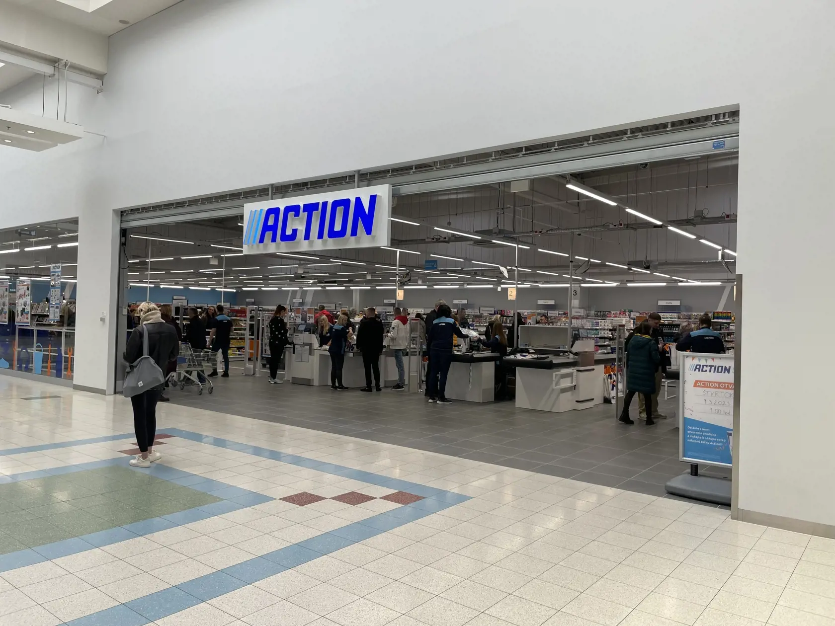 Action otvoril svoju druhú predajňu na Zlatých pieskoch.