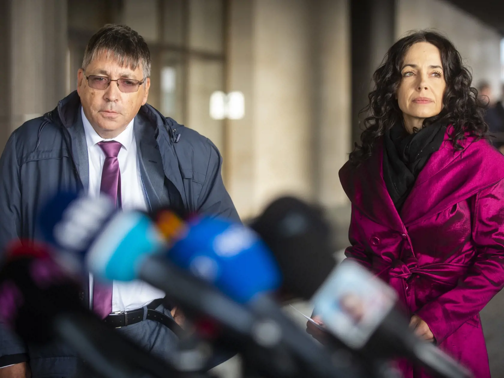 Na snímke zľava korunný svedok Roman Behúl a europoslankyňa Miriam Lexmann počas tlačovej konferencie na tému: V prípade vyšetrovania tragickej smrti Slováka Jozefa Chovanca v Belgicku dochádza k zarážajúcemu vývoju, ktorý môže mať zásadný vplyv na uzavretie prípadu 24. septembra 2021 v Bratislave. FOTO TASR - Jakub Kotian