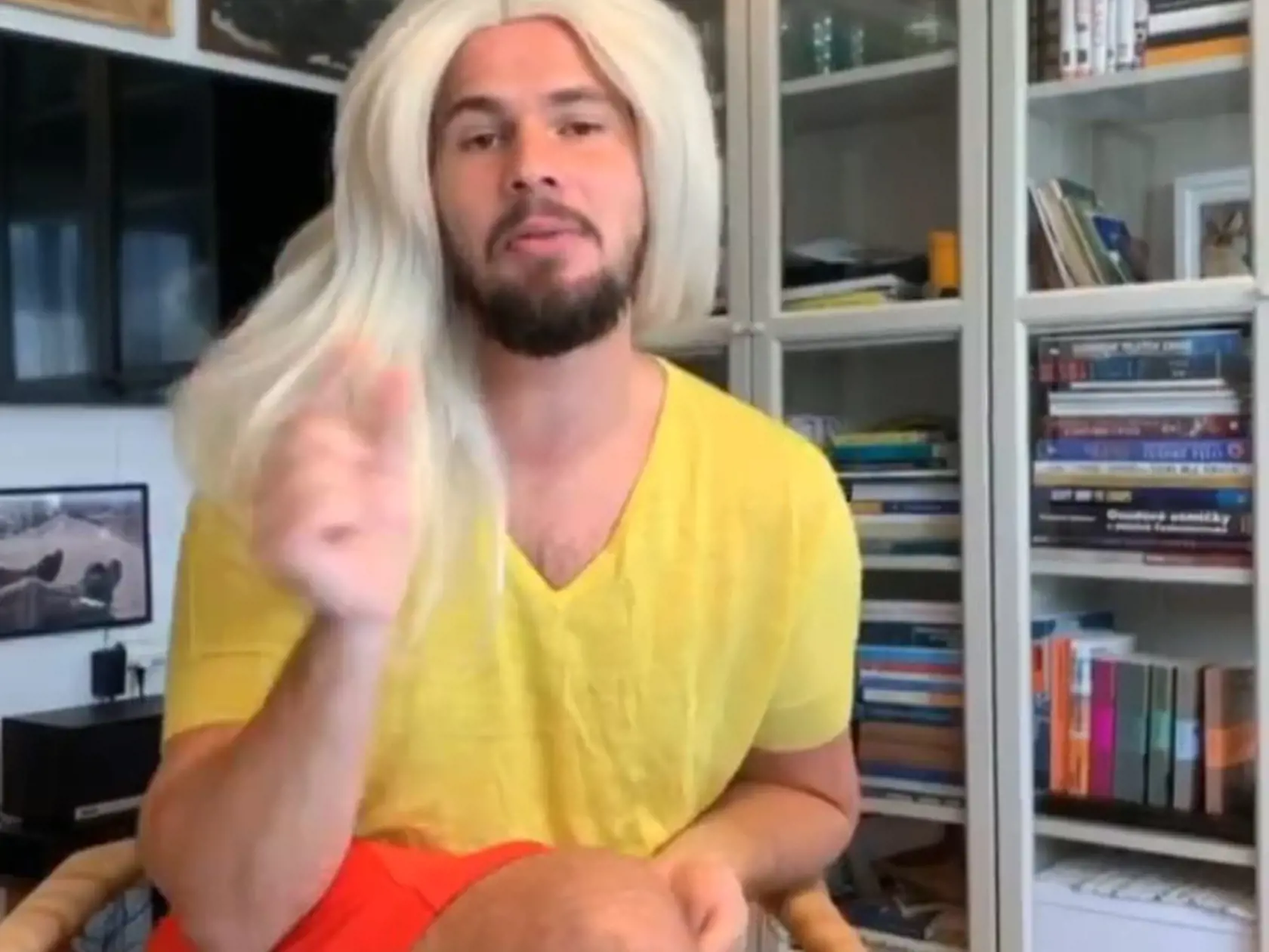 Bývanie Františka Košarišťana, ktorého poznáme pod pseudonymom Fero Joke, sa často objavuje v jeho videách.
