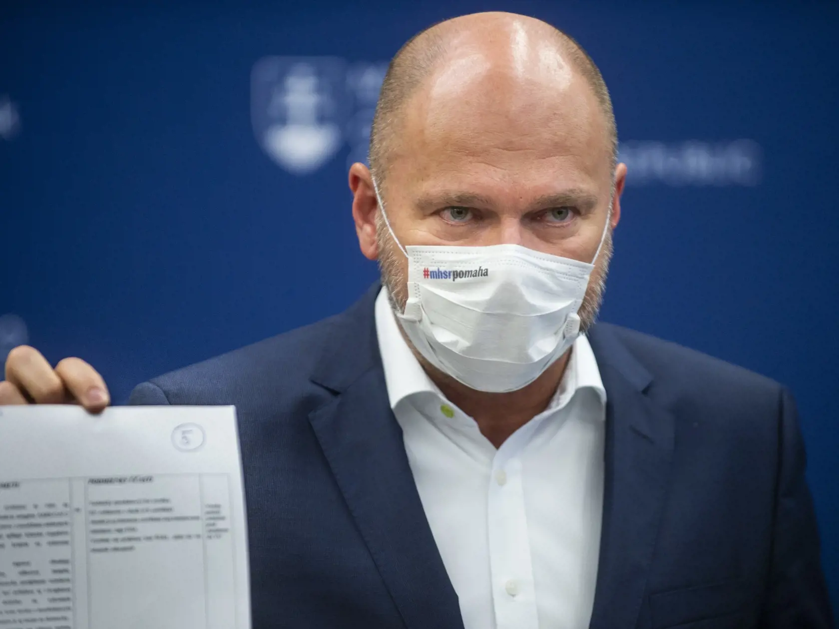Na snímke podpredseda vlády a minister hospodárstva SR Richard Sulík (SaS) reaguje na výroky premiéra Igora Matoviča (OĽaNO) v súvislosti s nákupom antigénových testov počas tlačovej konferencie v Bratislave vo štvrtok 10. decembra 2020.