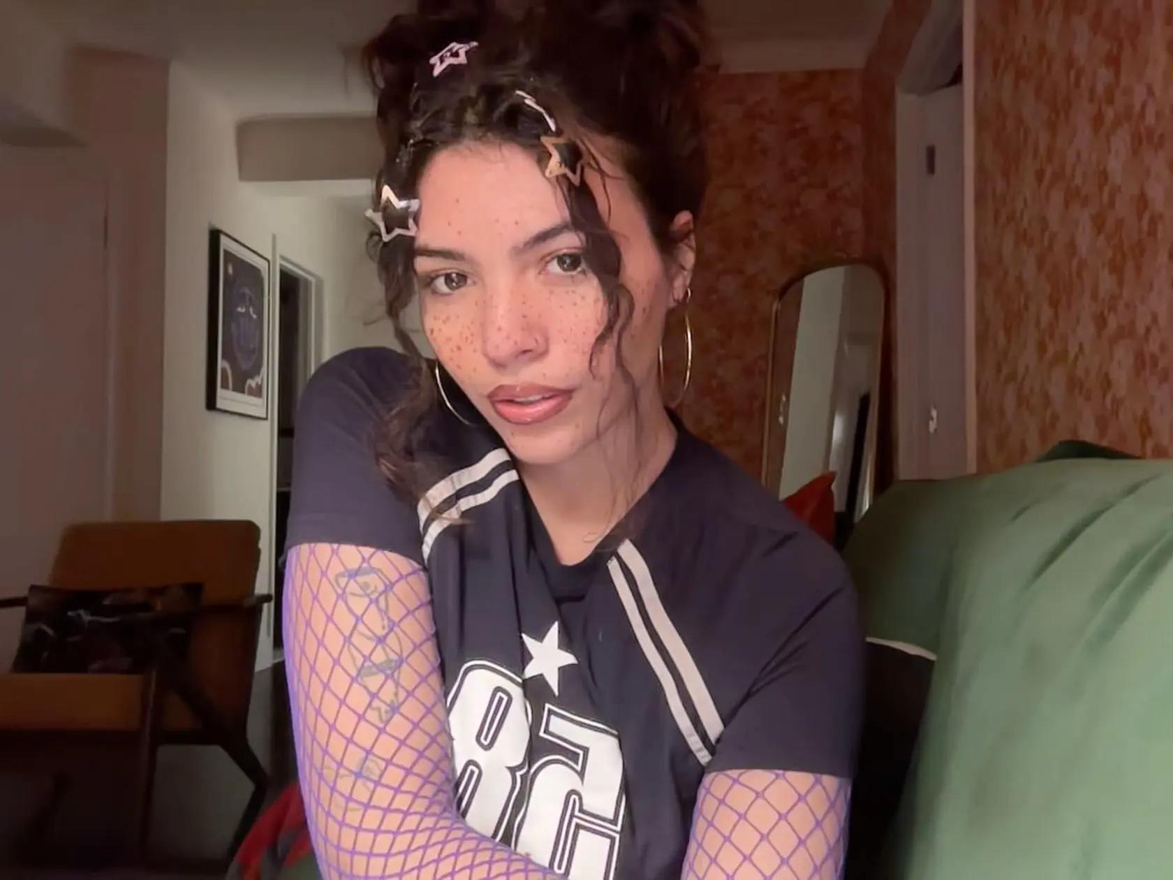 Dcéra speváka Davida Bowieho a modelky Iman. Krásu zdedila po mame, talent po otcovi.