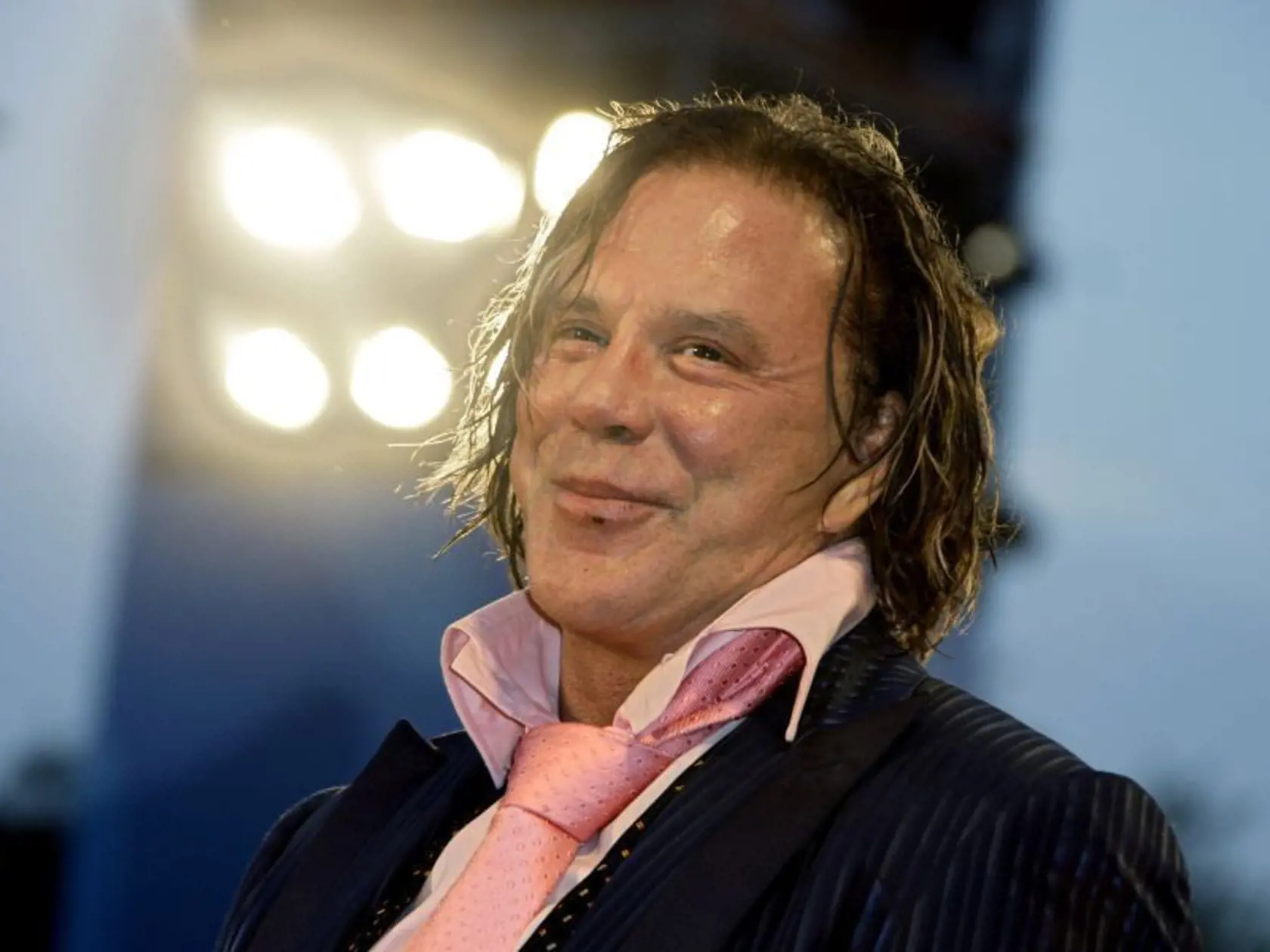Mickey Rourke  vo svetle benátskych reflektorov