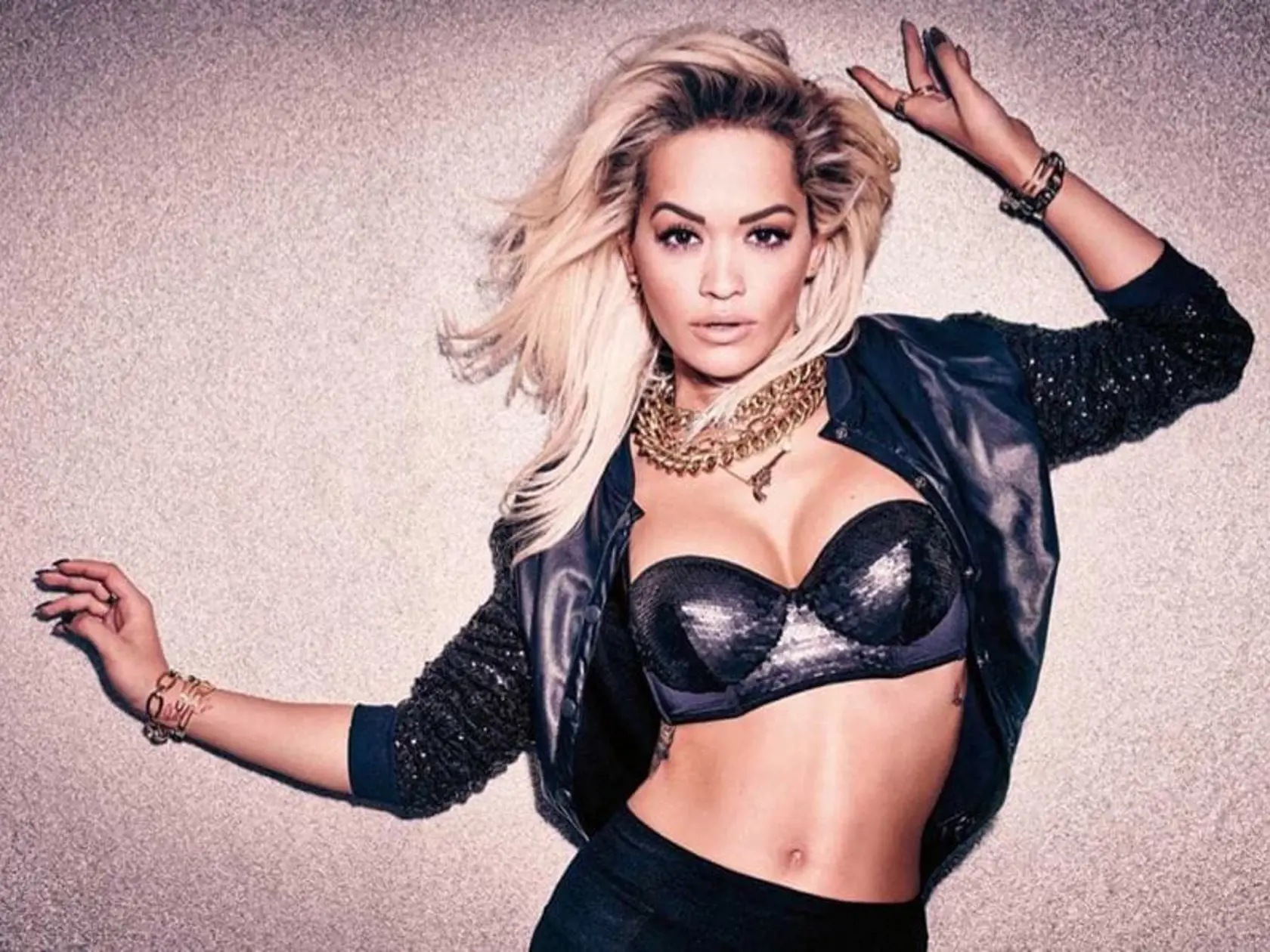 Speváčka Rita Ora.