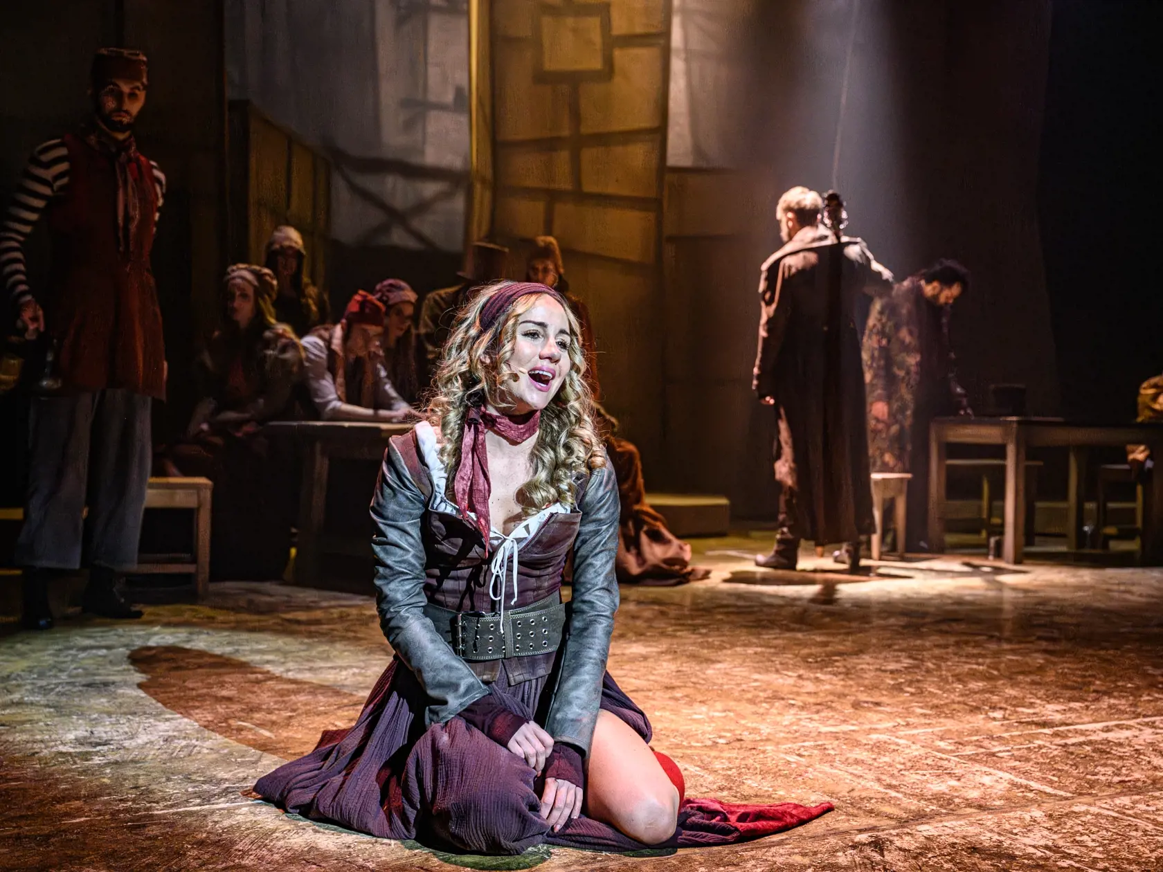 Slávny román Charlesa Dickensa - Oliver Twist ožil na javisku divadla Nová scéna v Bratislave.