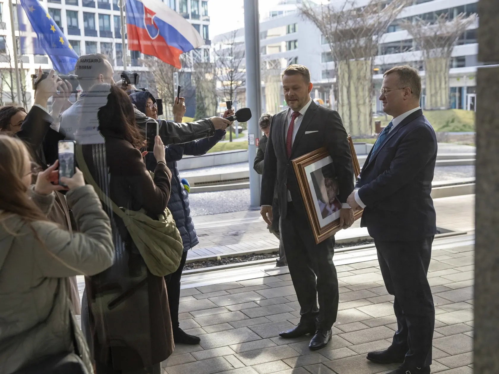 Na snimke je príchod nového ministra investícií, regionálneho rozvoja a informatizácie, MIRRI, Samuela Migaľa.