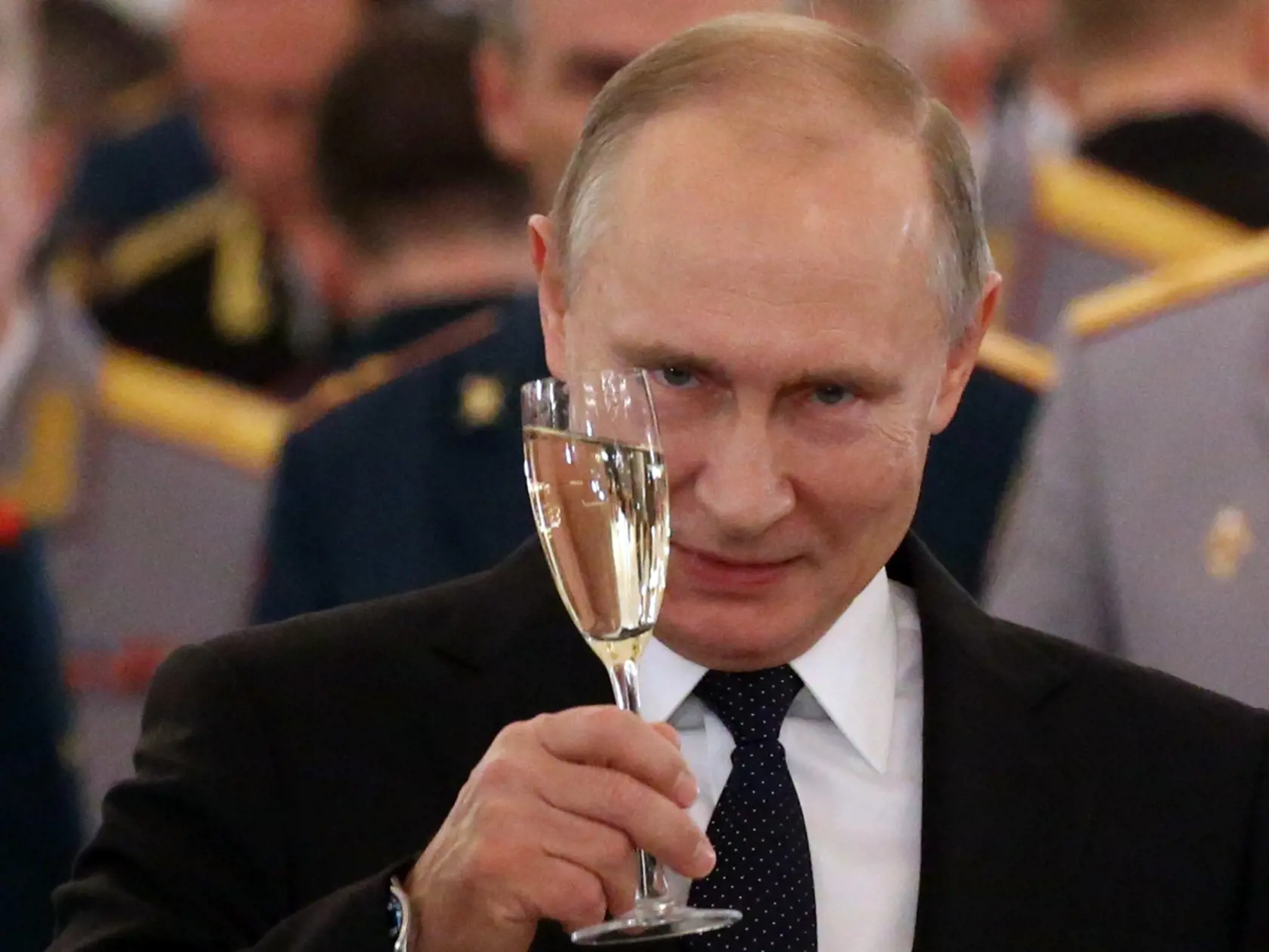 Za 20 rokov na čele Ruskej federácie údajne nazhromaždil obrovské bohatstvo, nehovoriac o tom, že z bývalých mileniek spravil milionárky a úspešné podnikateľky.