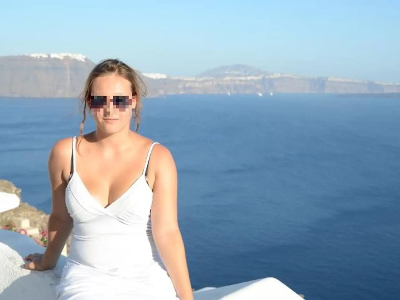 Adrianu zavraždili v hlavnom meste Bali.