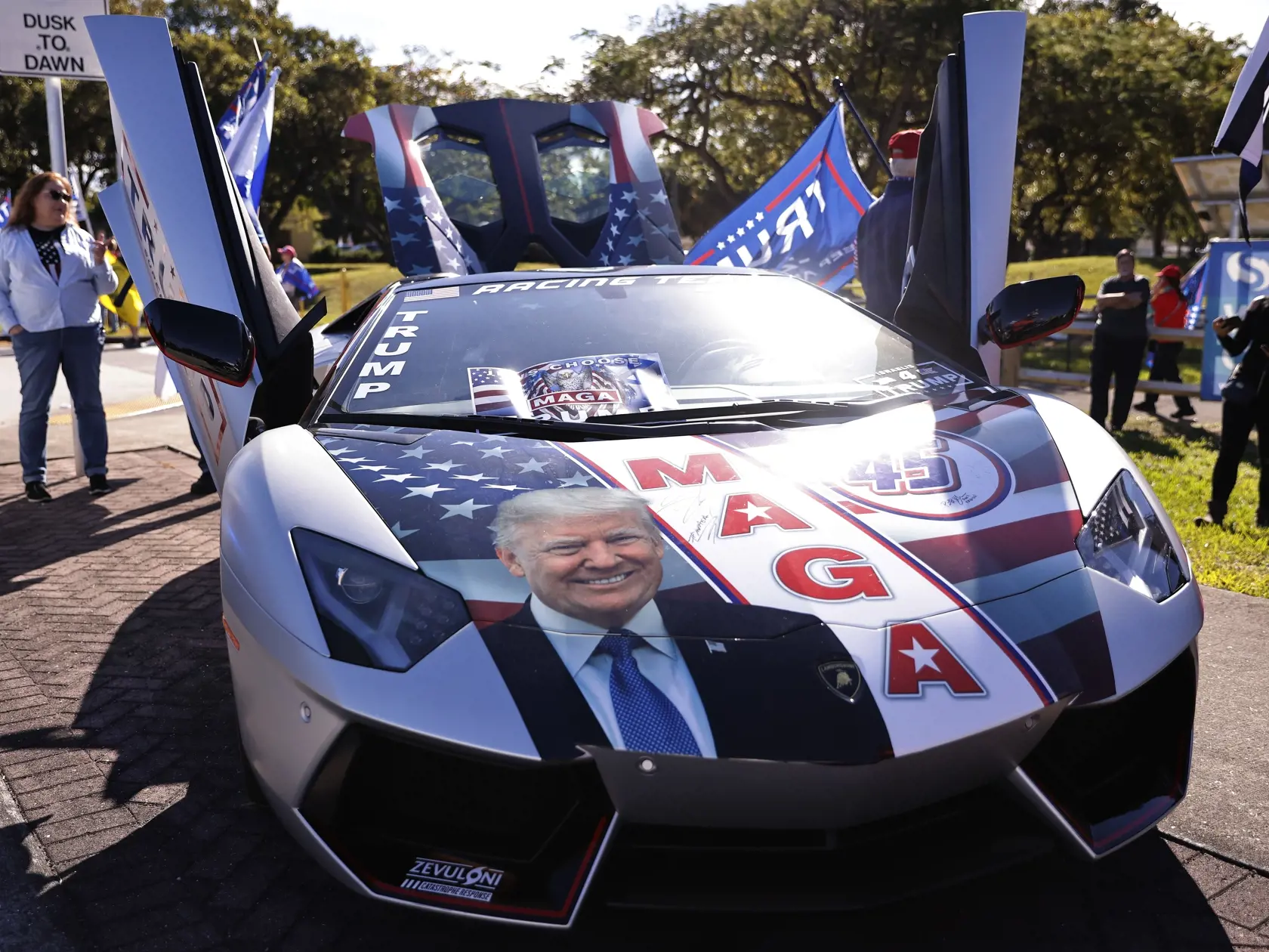 Trumpa na Floride vítali s otvorenou náručou.