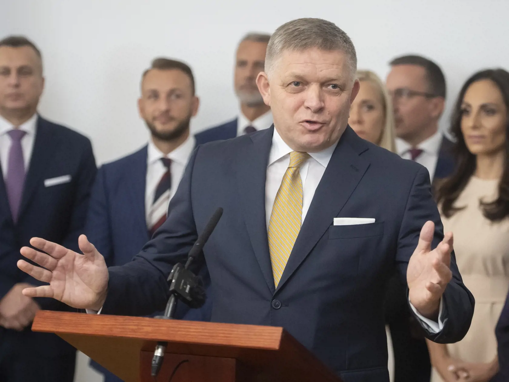 Koaličná zmluva sa podpisovala 16.10.2023. Bude sa teraz otvárať?
