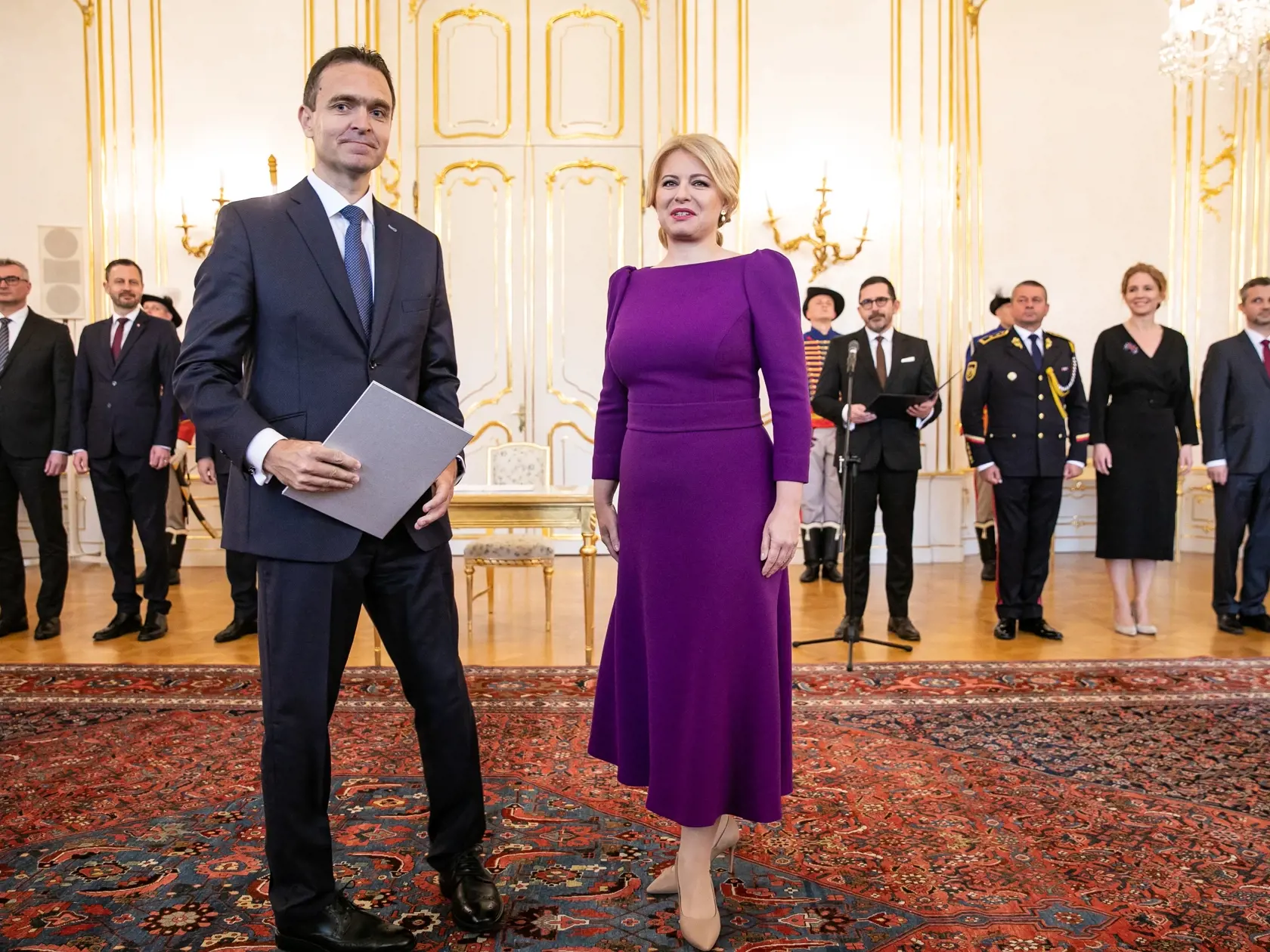 Prezidentka Zuzana Čaputová vymenovala novú vládu, ktorej premiérom je Ľudovít Ódor. Na snímke je Zuzana Čaputová a Ľudovít Ódor.