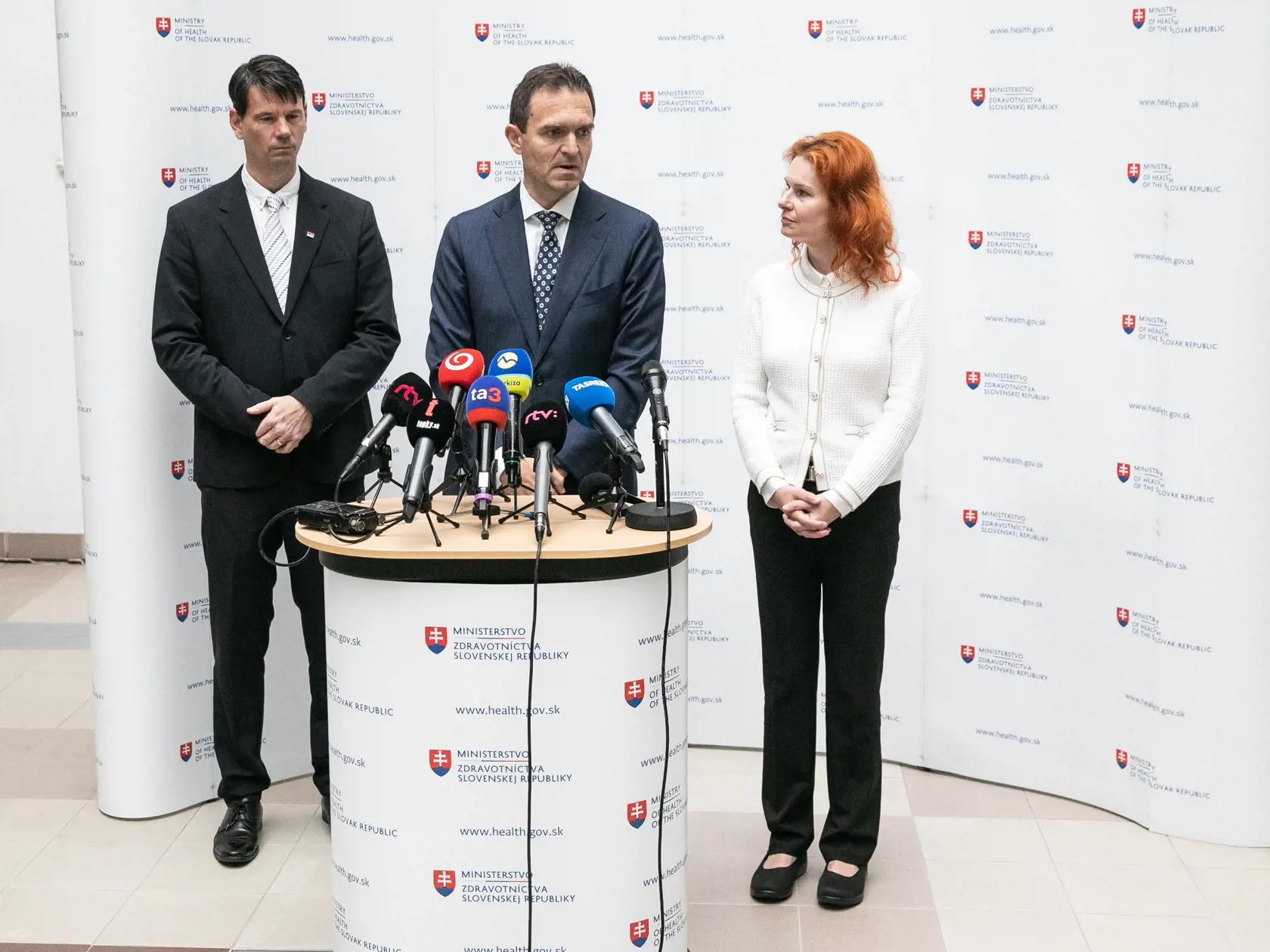 Premiér Ľudovít Ódor na Ministerstve zdravotníctva SR. Na snímke je Ľudovít Ódor.