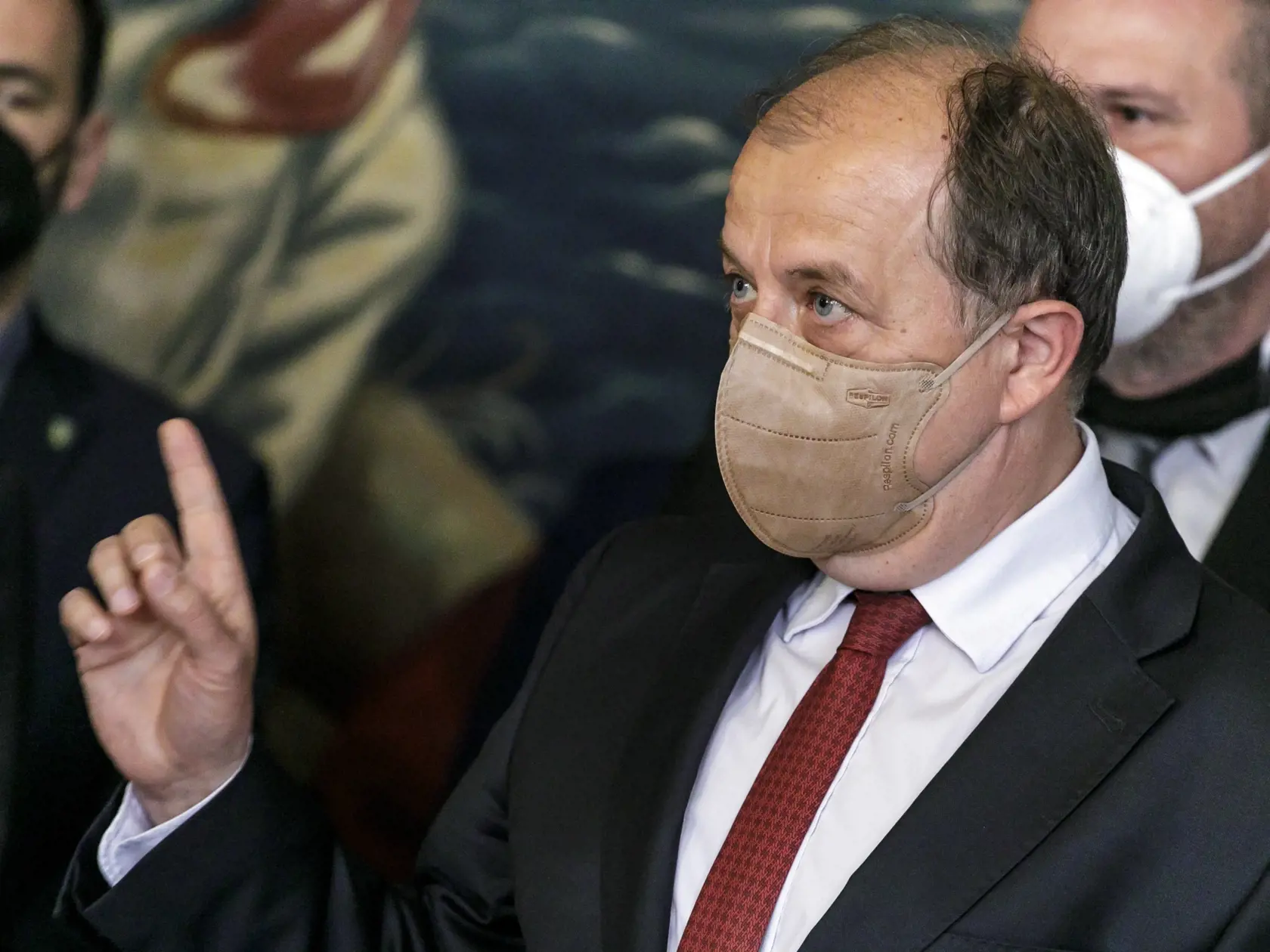 Na snímke prezident Únie miest Slovenska (ÚMS) a primátor mesta Trenčín Richard Rybníček počas tlačovej konferencie ÚMS na tému: ÚMS má zásadné výhrady voči novele stavebného zákona a zákona o územnom plánovaní, v Bratislave 13. mája 2021. FOTO TASR - Dano Veselský