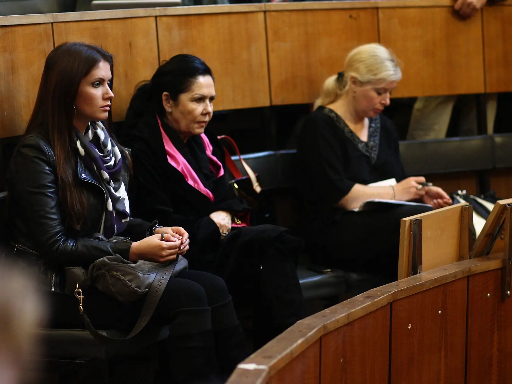 Piate pojednávanie v Budapešti s Evou Varholíkovou- Rezešovou. Matka s nevestou Evou Džodlovou nevynechali ani jedno z nich. (archív)