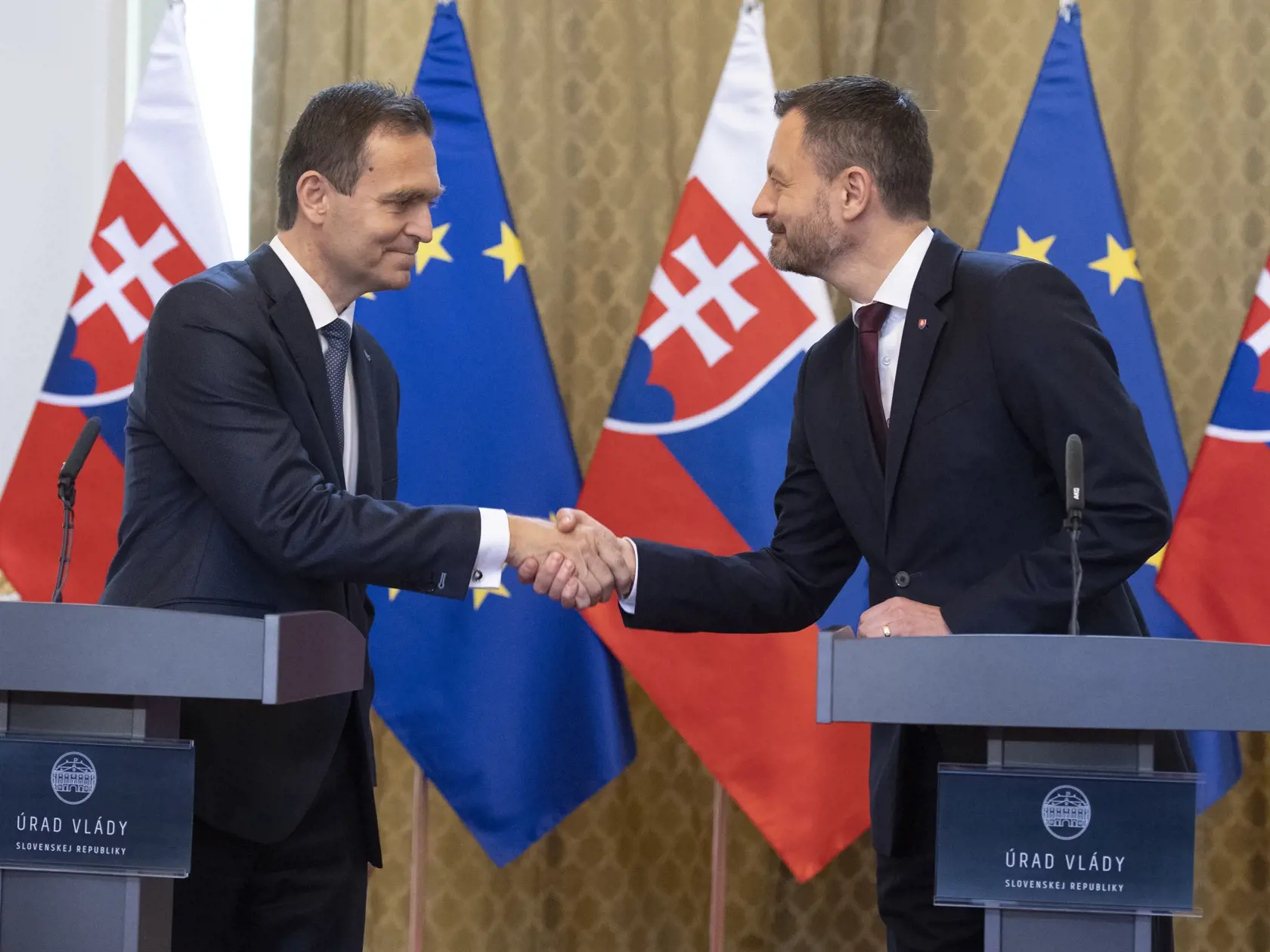 „Každý deň rokovania v parlamente hrozí zhoršenie deficitu i prijatie nekvalitnej legislatívy,“ upozornil premiér, ktorý verí, že napokon u poslancov zvíťazí zodpovednosť za krajinu.