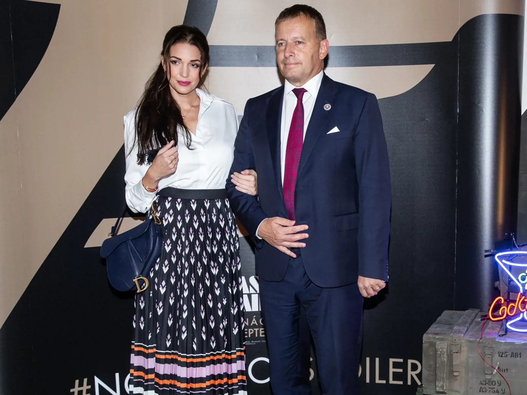 Premiéra filmu "James Bond - Nie je čas zomrieť" v Bratislave. Na snímke Boris Kollár a Barbora Richterová.