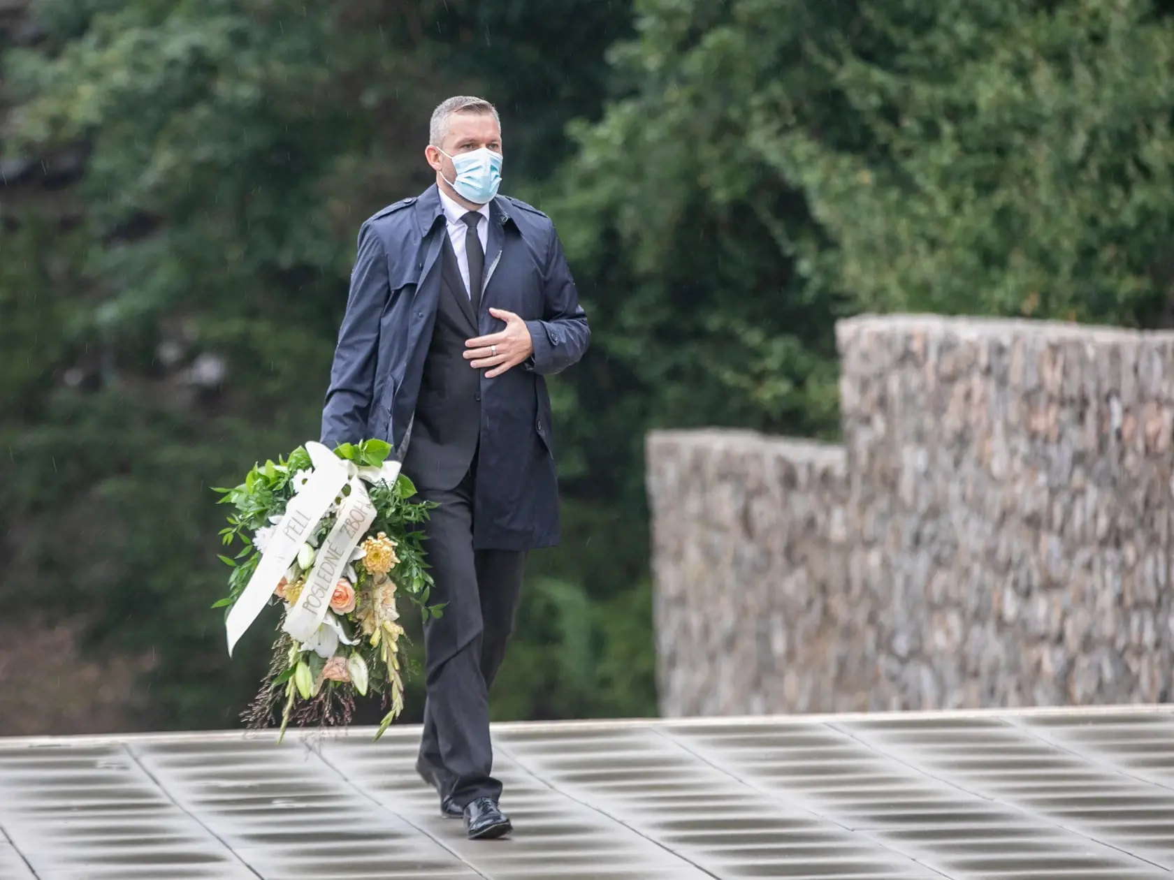 V bratislavskom krematóriu sa konala posledná rozlúčka s bývalým politikom Ivanom Vargom. Na fotke je Peter Pellegrini.