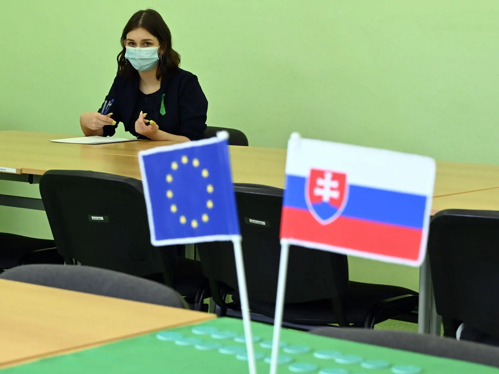 Minulý rok boli maturity kvôli pandémii koronavírusu zrušené, tento rok sa má konať iba písomná časť. Stredoškoláci sú však nespokojní.