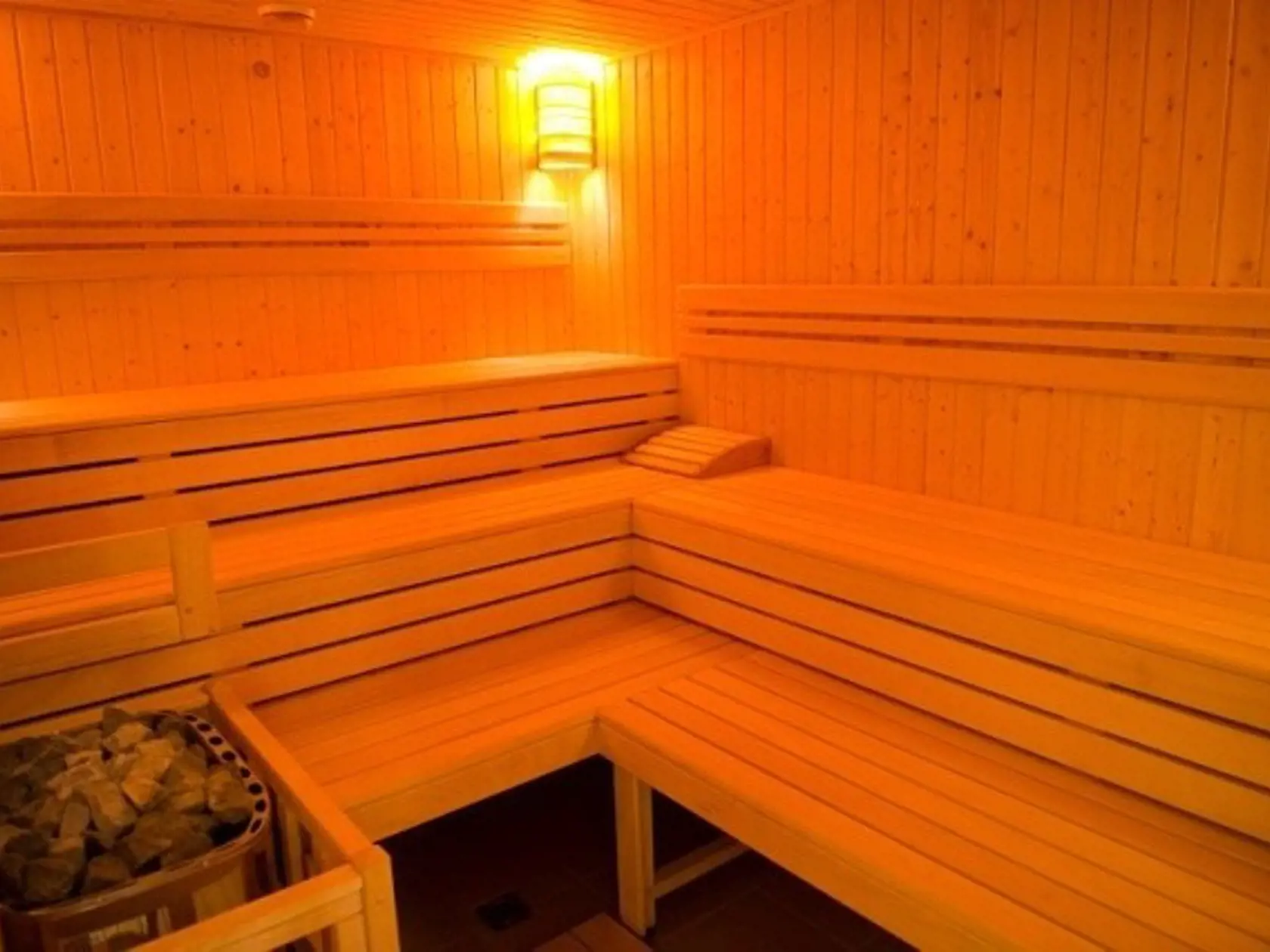 Kto má rád saunu má na výber medzi párnou a suchou.