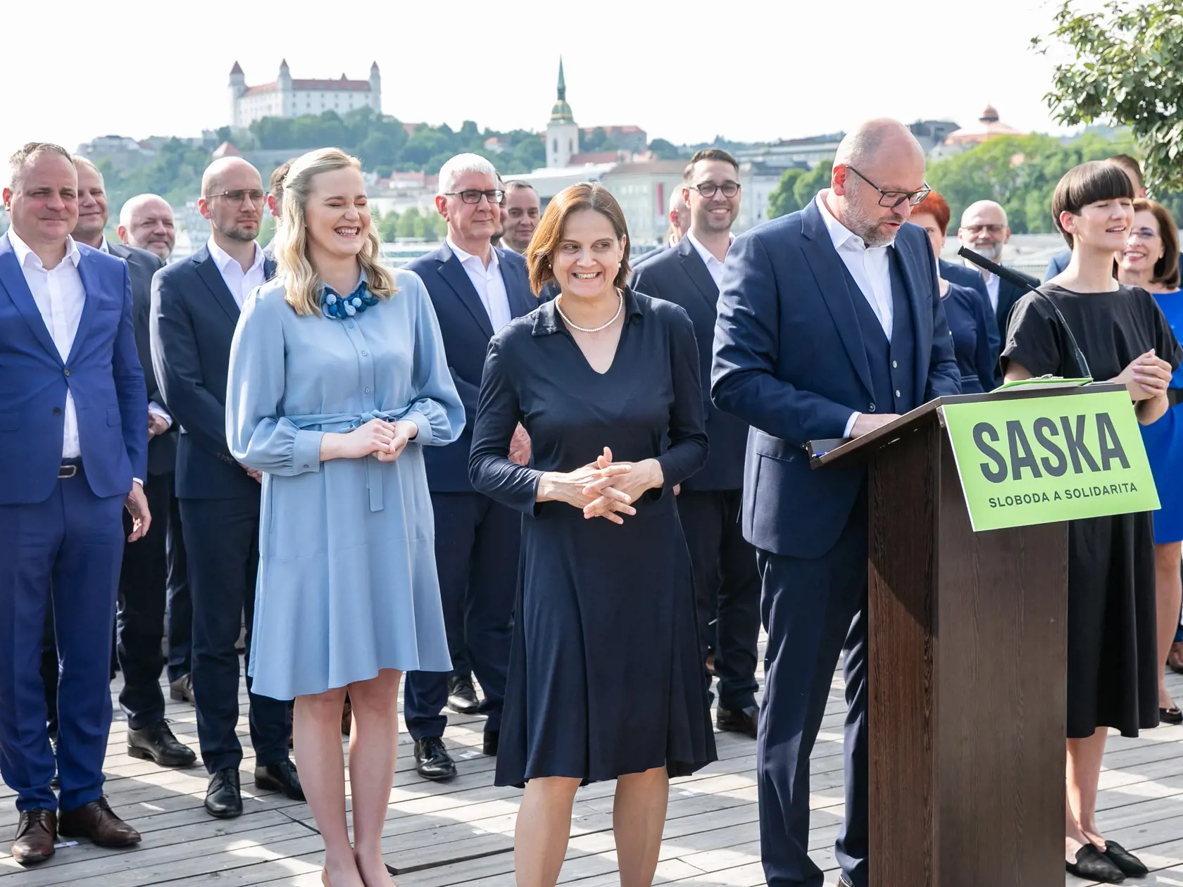 Predstavenie kandidatky strany Sloboda a Solidarita. Téma: Stretnutie našich TOP 30 kandidátov. Na snímke je Vladimíra Marcinková, Mária Kolíková a Richard Sulík.