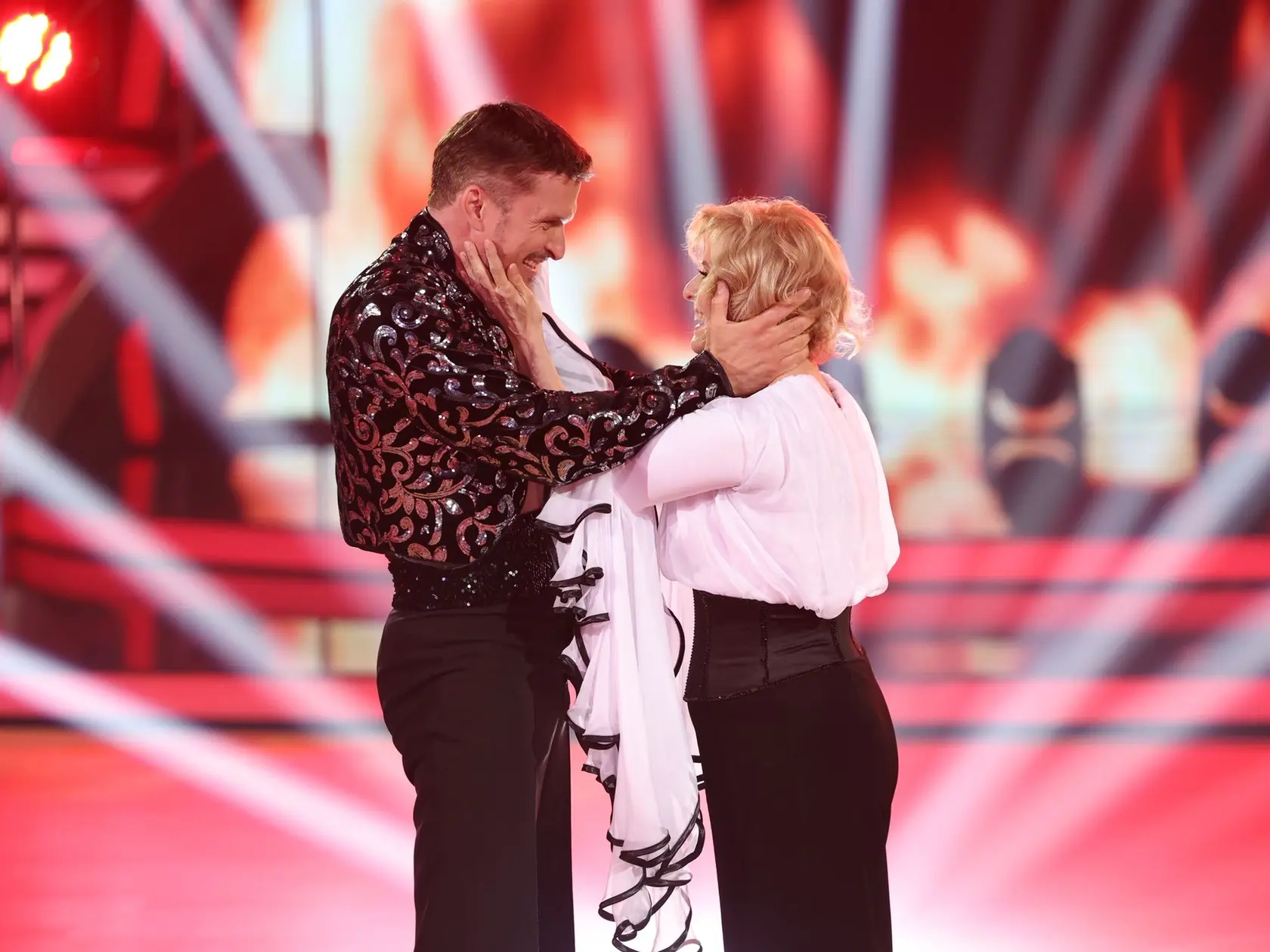 Ján Koleník a Tatiana Drexler predviedli ohnivé Paso Doble. Padol aj bozk!