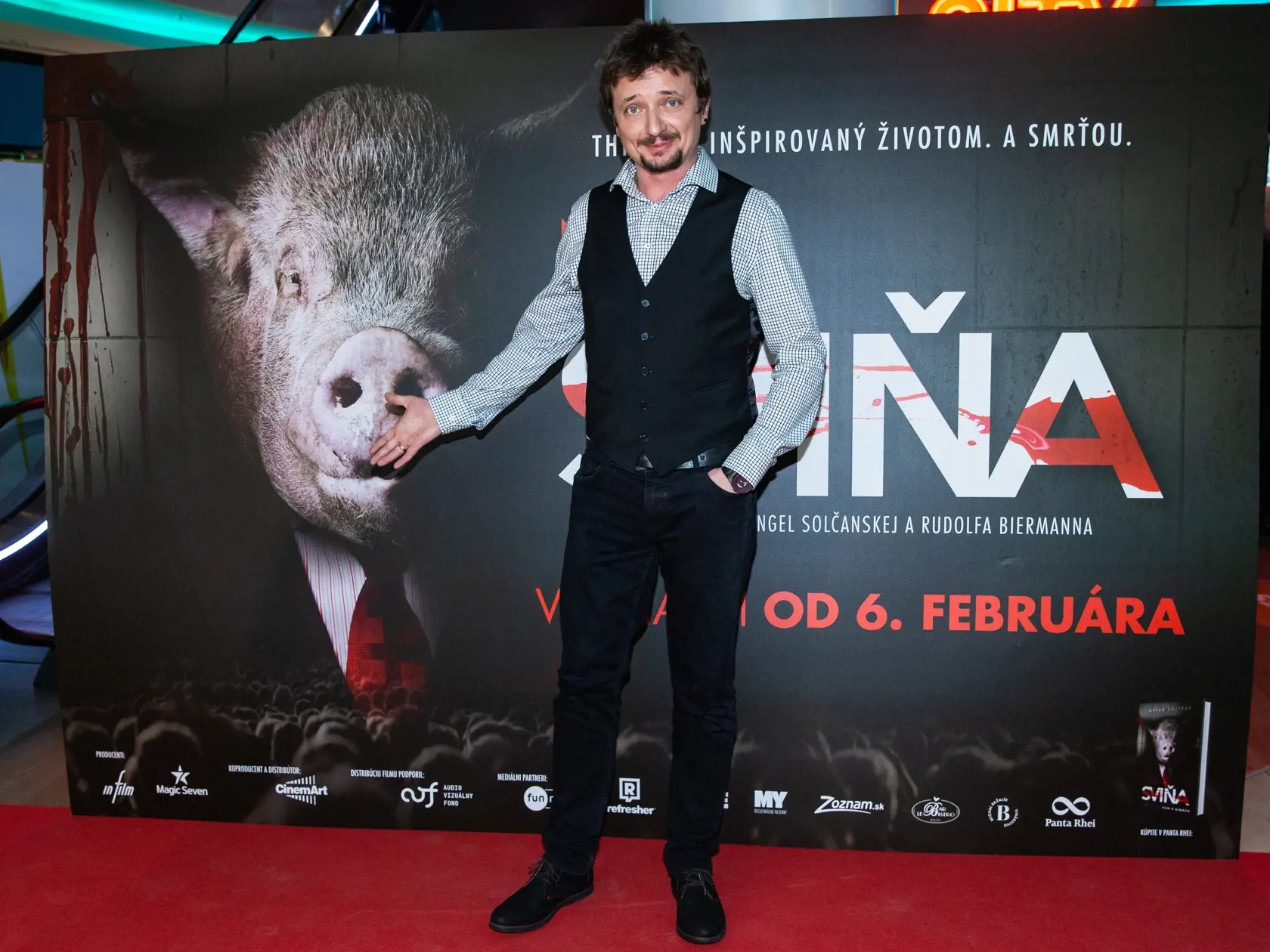Premiéra slovenského filmu "Sviňa" v jednom z bratislavských nákupných centier. Na snímke Dano Heriban.