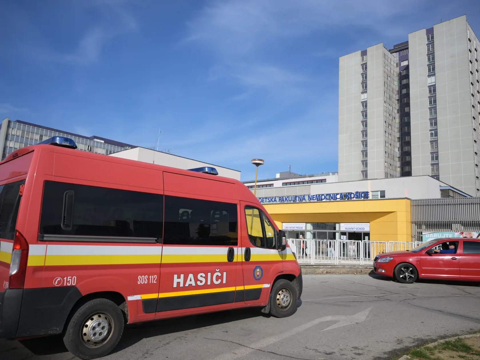 Snímka z cvičenia udalosti s hromadným postihutím osôb v Detskej fakultnej nemocnici v Košiciach 29. októbra 2024 na preverovanie traumatologických plánov.