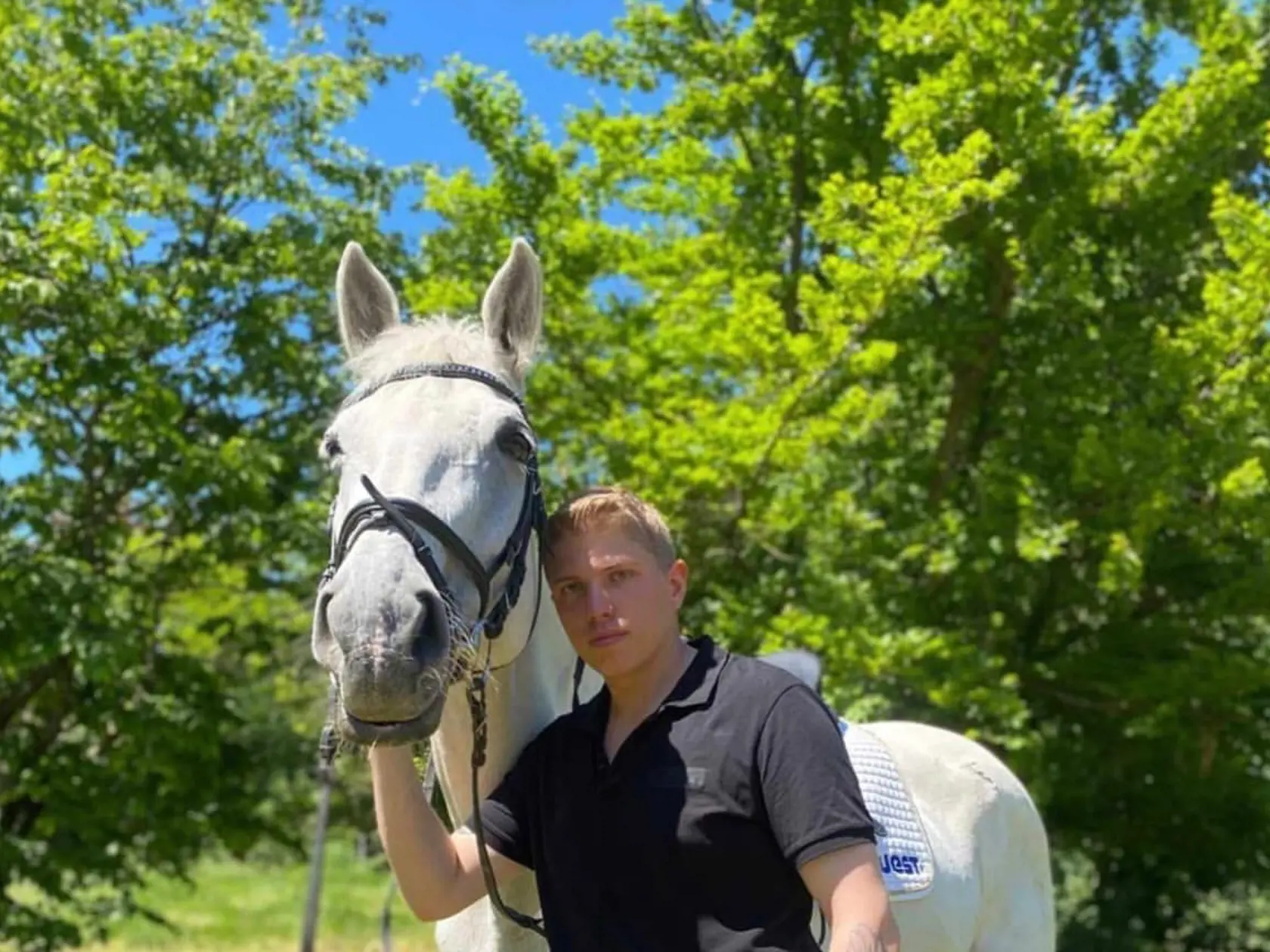 Sascha Stammer má po krátkom romániku so Shaniou Geissovou na krku žalobu. Mladá hviezda ho obvinila zo zverejnenia ich komunikácie. Od mladého miliardára teraz rodina požaduje mastné odškodné.