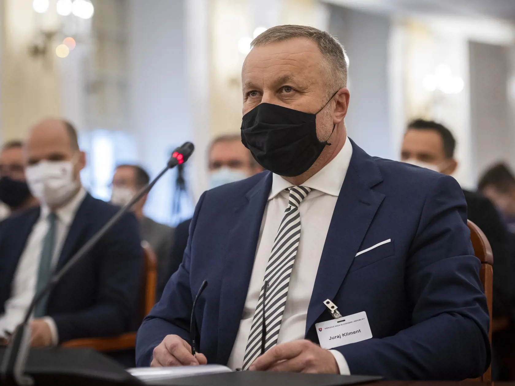 „V trestnej veci obvineného Ing. Ľubomíra Kudličku som o jeho väzbe ako predseda senátu a sudca spravodajca rozhodoval dvakrát v roku 2017, konkrétne uznesením z 3. mája 2017, sp. zn. 5Tost 14/2017. Senát NS zamietol jeho sťažnosť proti uzneseniu sudcu pre prípravné konanie, ktorým jeho žiadosti o prepustenie z väzby na slobodu nebolo vyhovené vrátane prijatia finančnej záruky vzhľadom na absenciu výnimočných okolností prípadu.“ reagoval Juraj Kliment