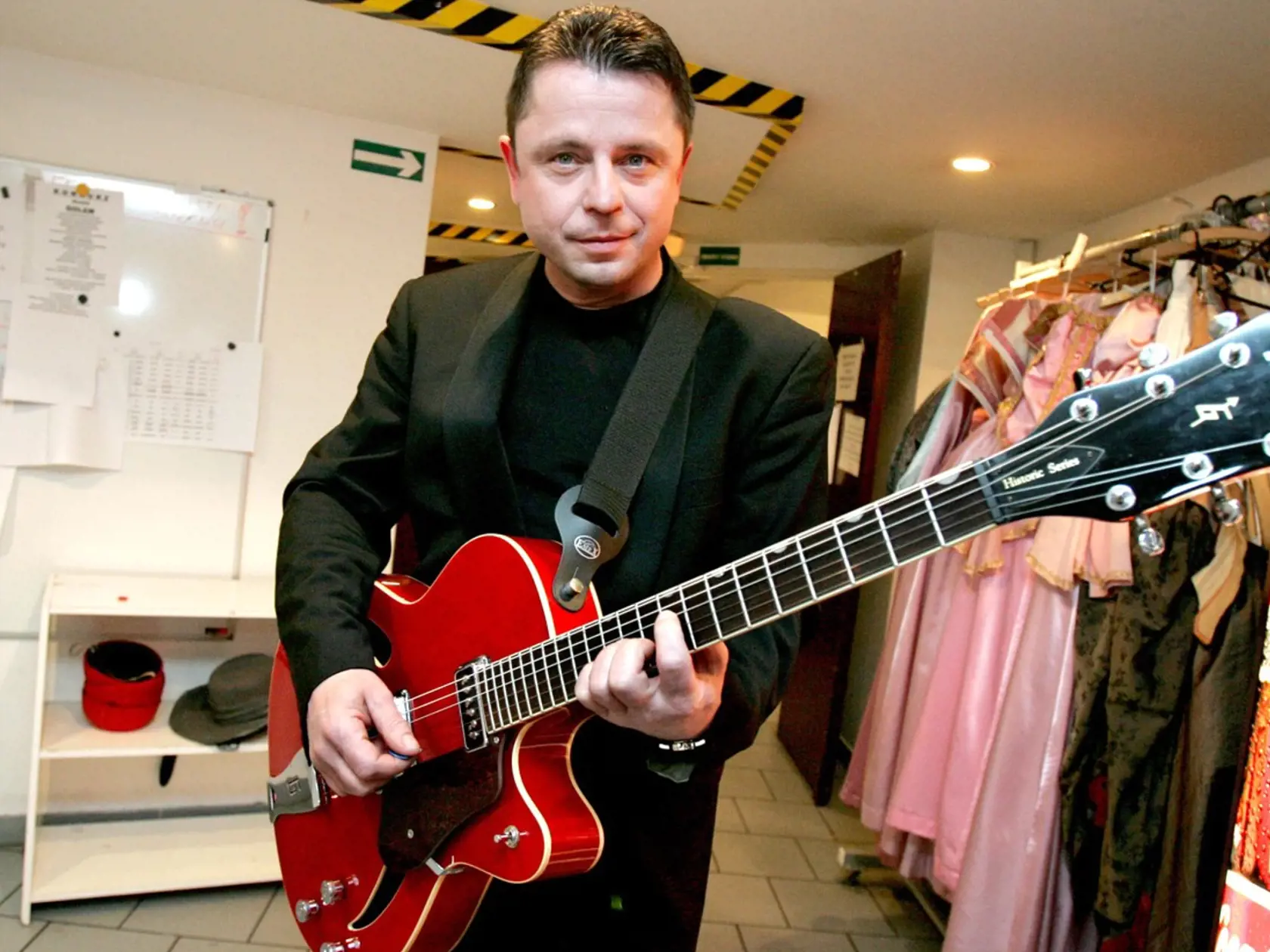 5. Český spevák Petr Muk (1965 - 2010) nevydržal muky zákernej choroby a odišiel z tohto sveta dobrovoľne.