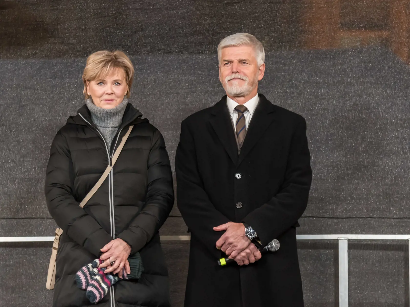 Eva Pavlová (58) je síce prvou dámou Česka len niekoľko mesiacov, osvojila si však šatník, ktorý zodpovedá skúsenej dáme, ktorá vie, ako sa obliecť. Podľa zahraničných médií pri obliekaní berie veľký dôraz na farby, chce tým niečo svetu odkázať?