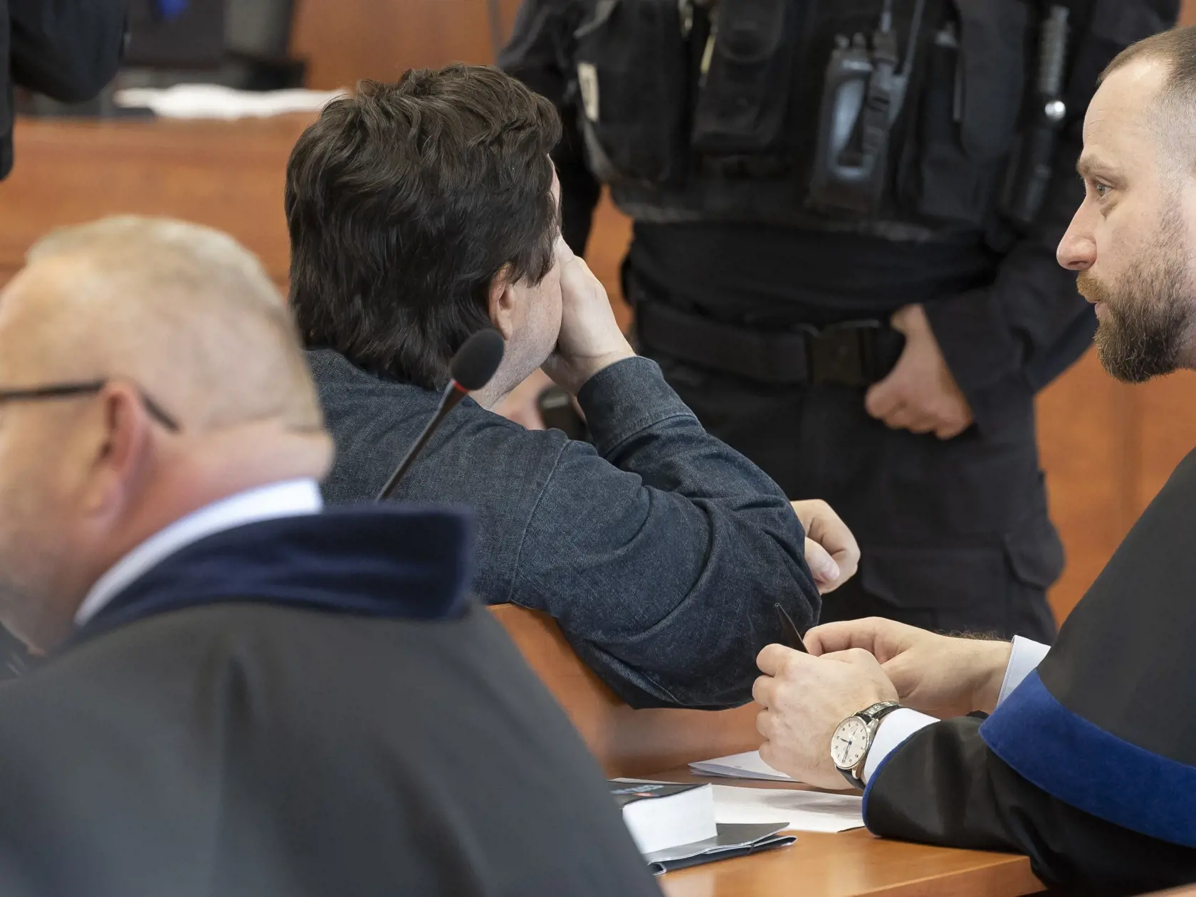 Rozsudok Špecializovaného trestného súdu v Pezinku vo veci objednávky vraždy investigatívneho novinára Jána Kuciaka a jeho snúbenice Martiny Kušnírovej, ako aj objednávky vraždy prokurátorov Lipšica, Šufliarskeho a Žilinku. Na snímke je obžalovaný Marián Kočner so svojim obhájcom Markom Parom.