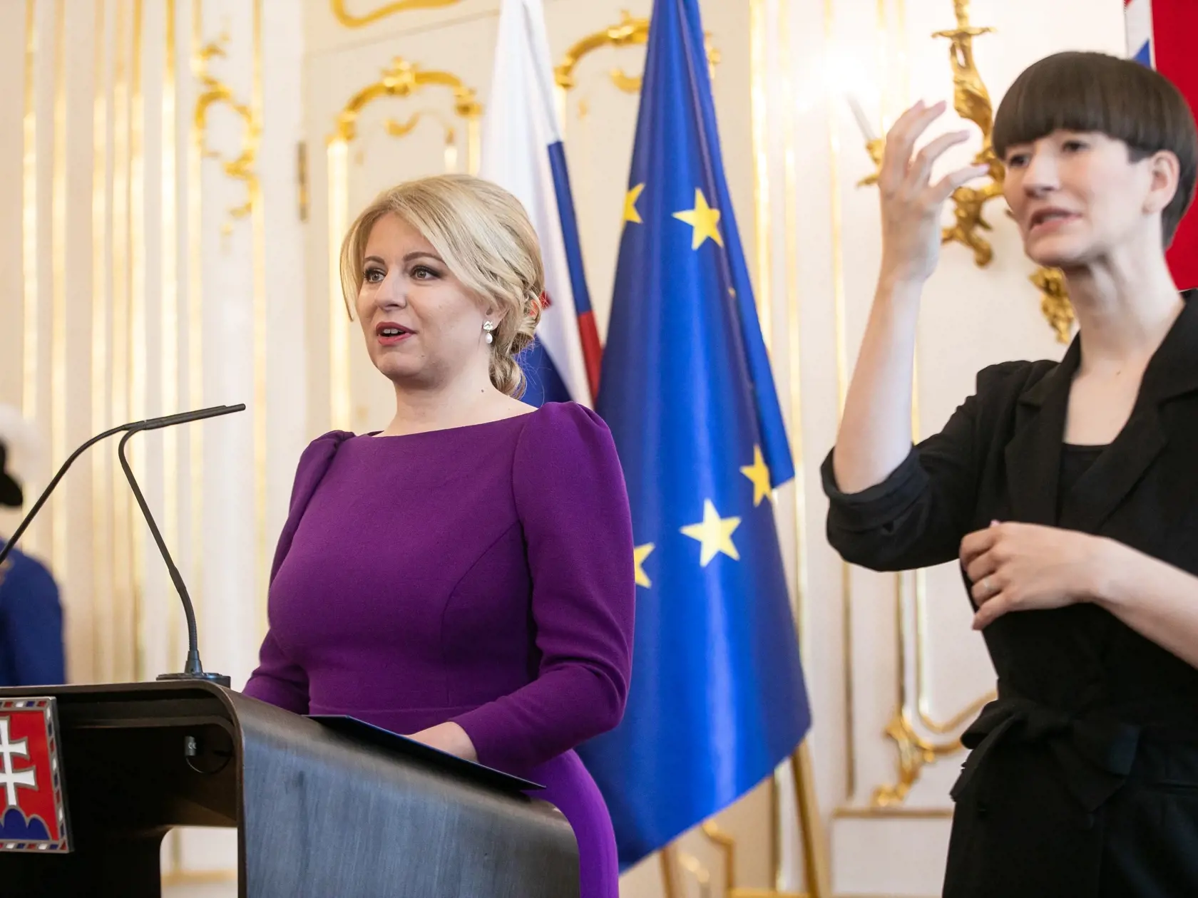 Prezidentka Zuzana Čaputová vymenovala novú vládu, ktorej premiérom je Ľudovít Ódor.