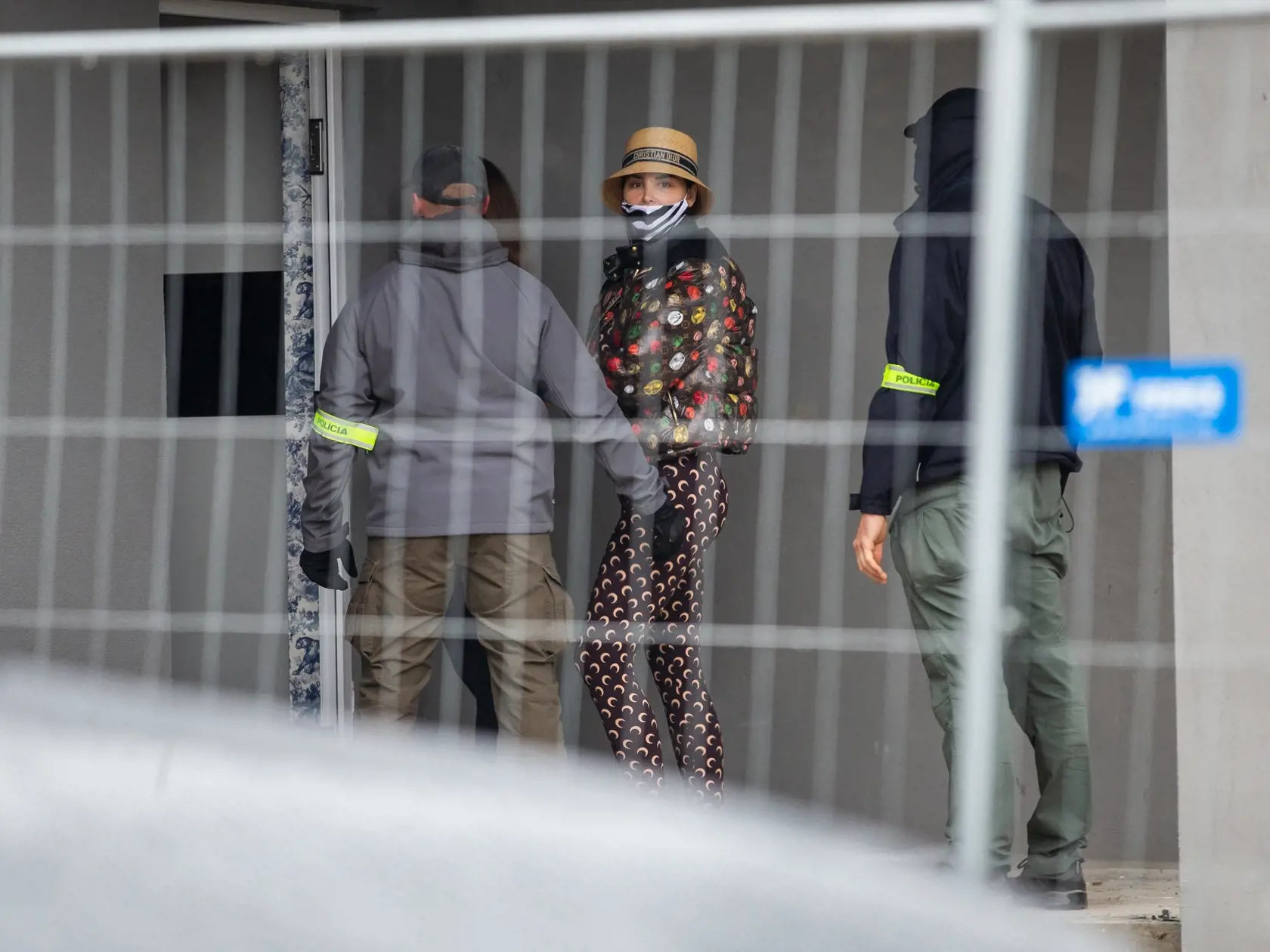 Zásah NAKA v súvislosti s drogovou trestnou činnosťou v obci Miloslavov. Na snímke Zuzana Plačková.