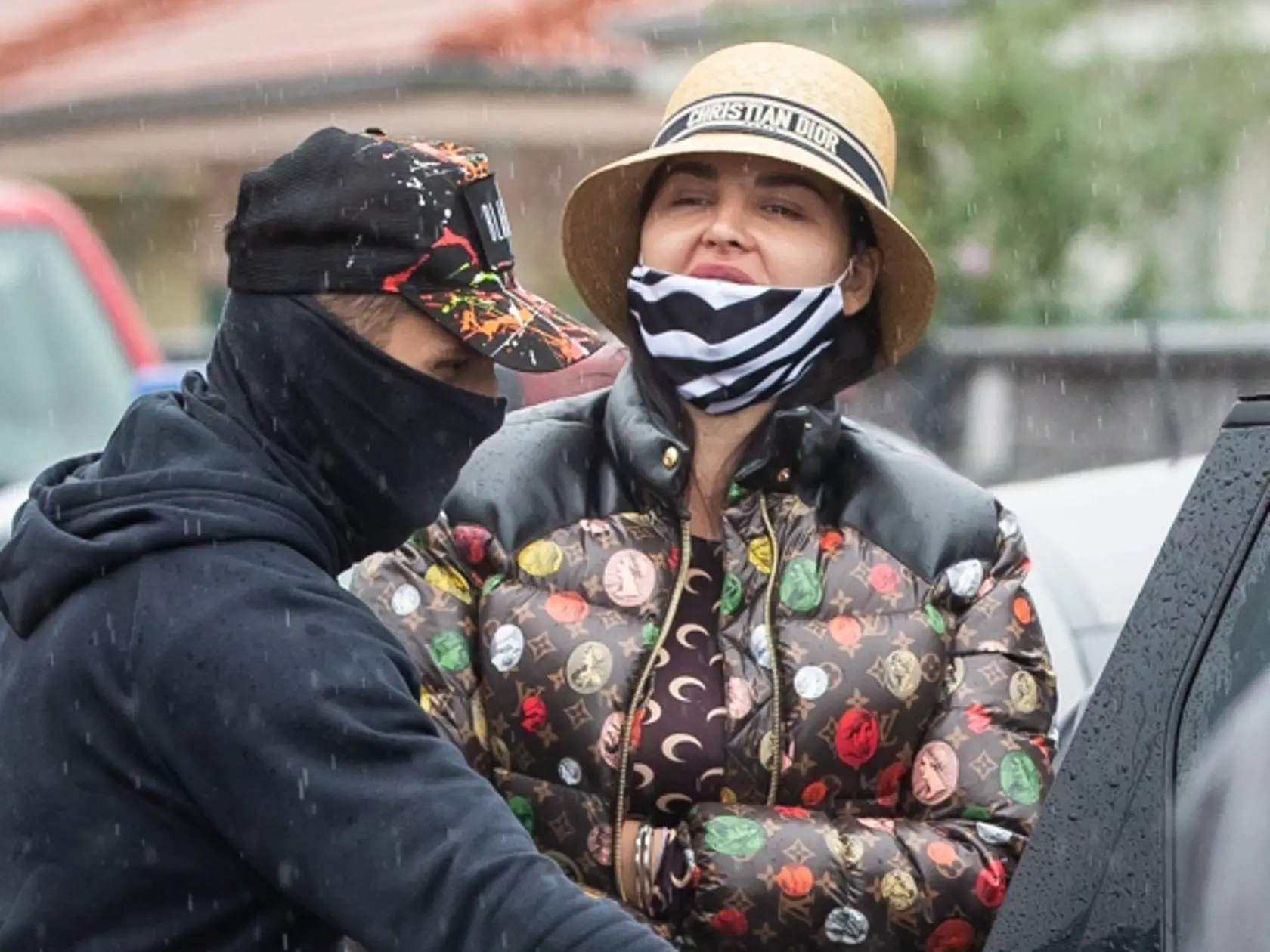 Zásah NAKA v súvislosti s drogovou trestnou činnosťou v obci Miloslavov. Na snímke Zuzana Plačková.