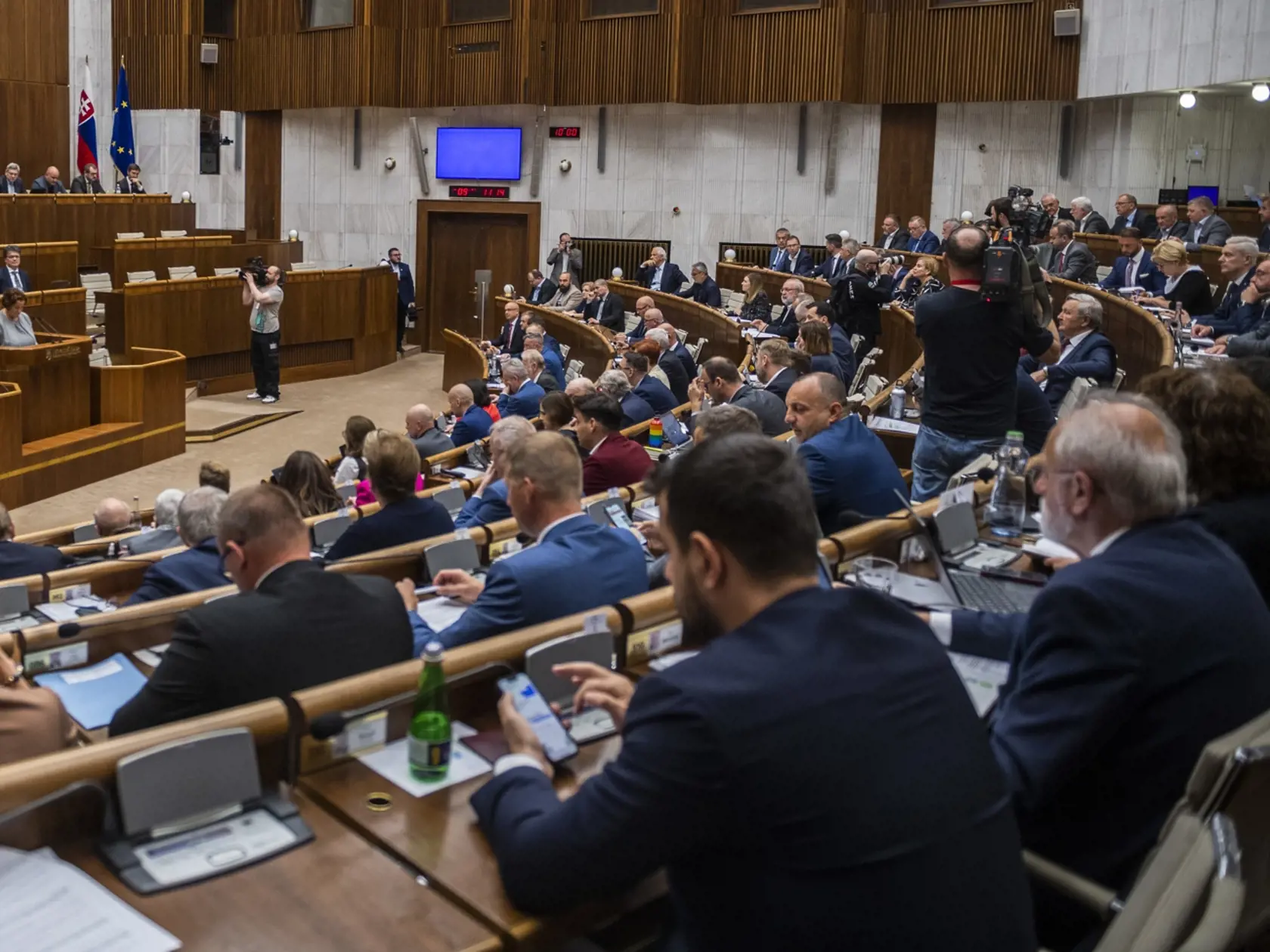 Májovú schôdzu poslanci skončili bez hlasovania. Časť z nich hovorí, že dôvodom je "chaos v parlamente". FOTO TASR - Jaroslav Novák