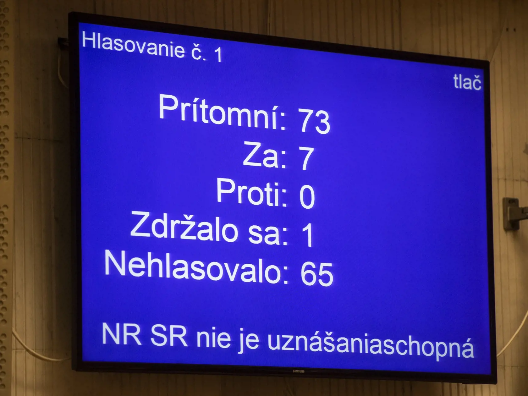V parlamente je podľa výsledkom prieskumu pre PLUS JEDEN DEŇ "hotová katastrofa".